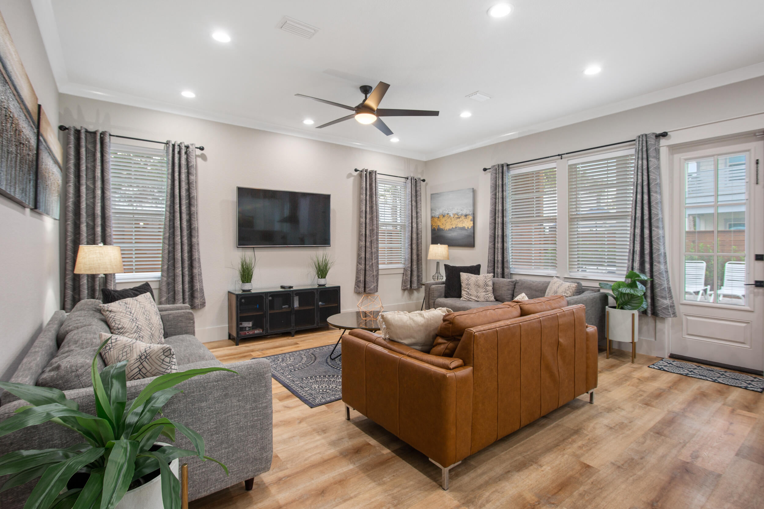 FRANGISTA BEACH 2ND ADDN - Residential
