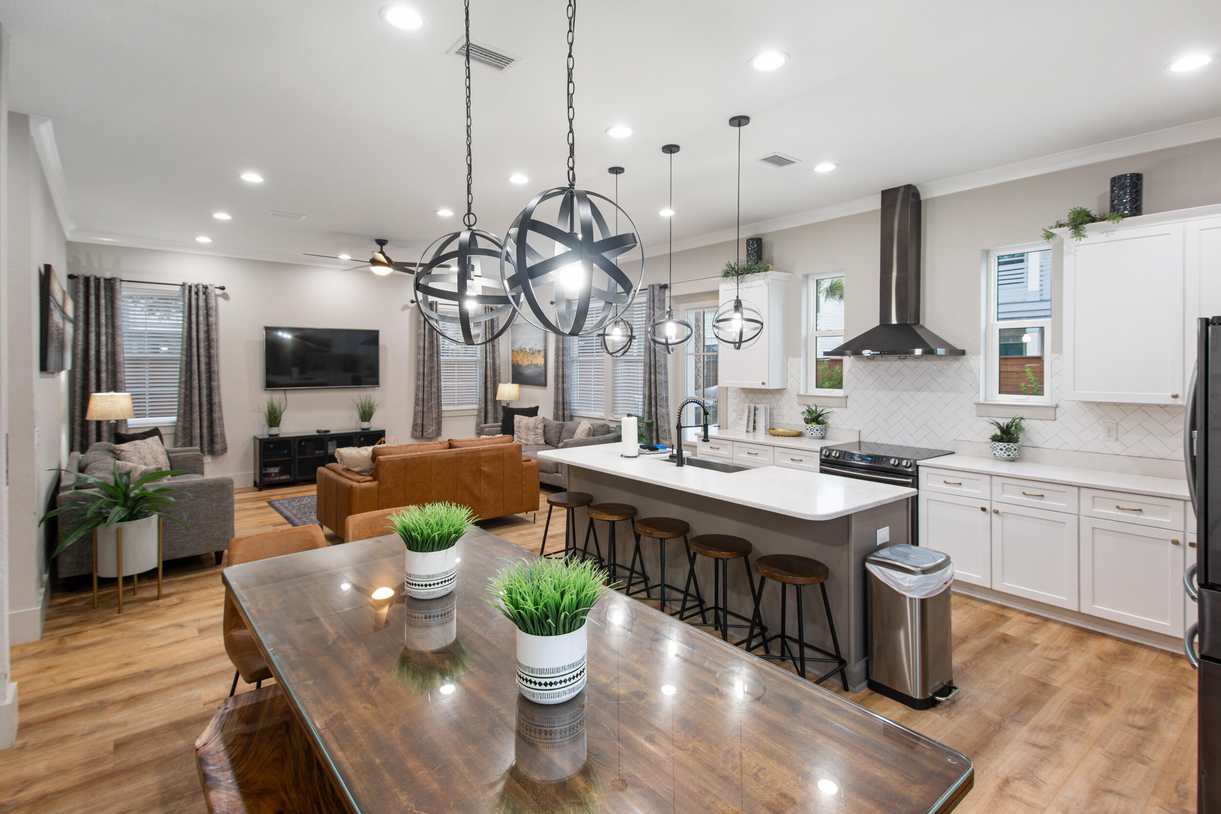 FRANGISTA BEACH 2ND ADDN - Residential