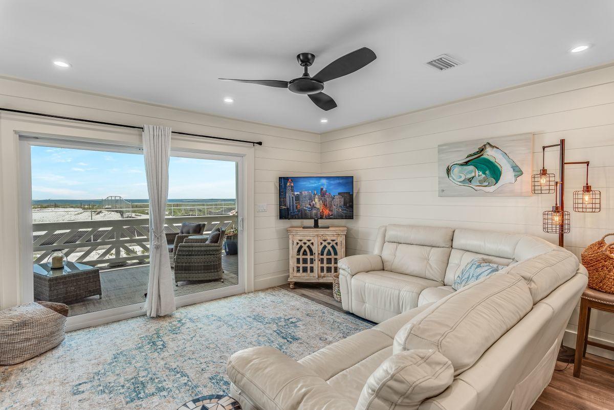 Shoreline 9 Townhouses - Residential