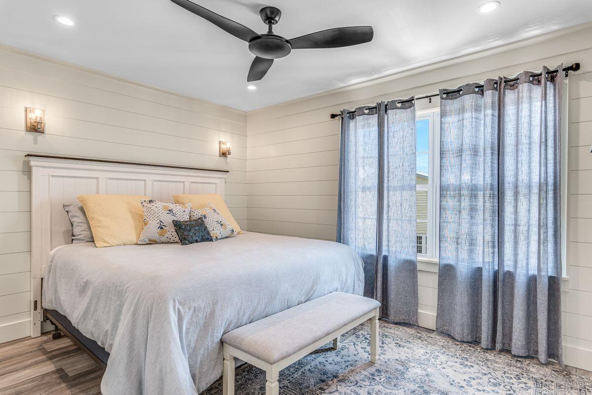 Shoreline 9 Townhouses - Residential