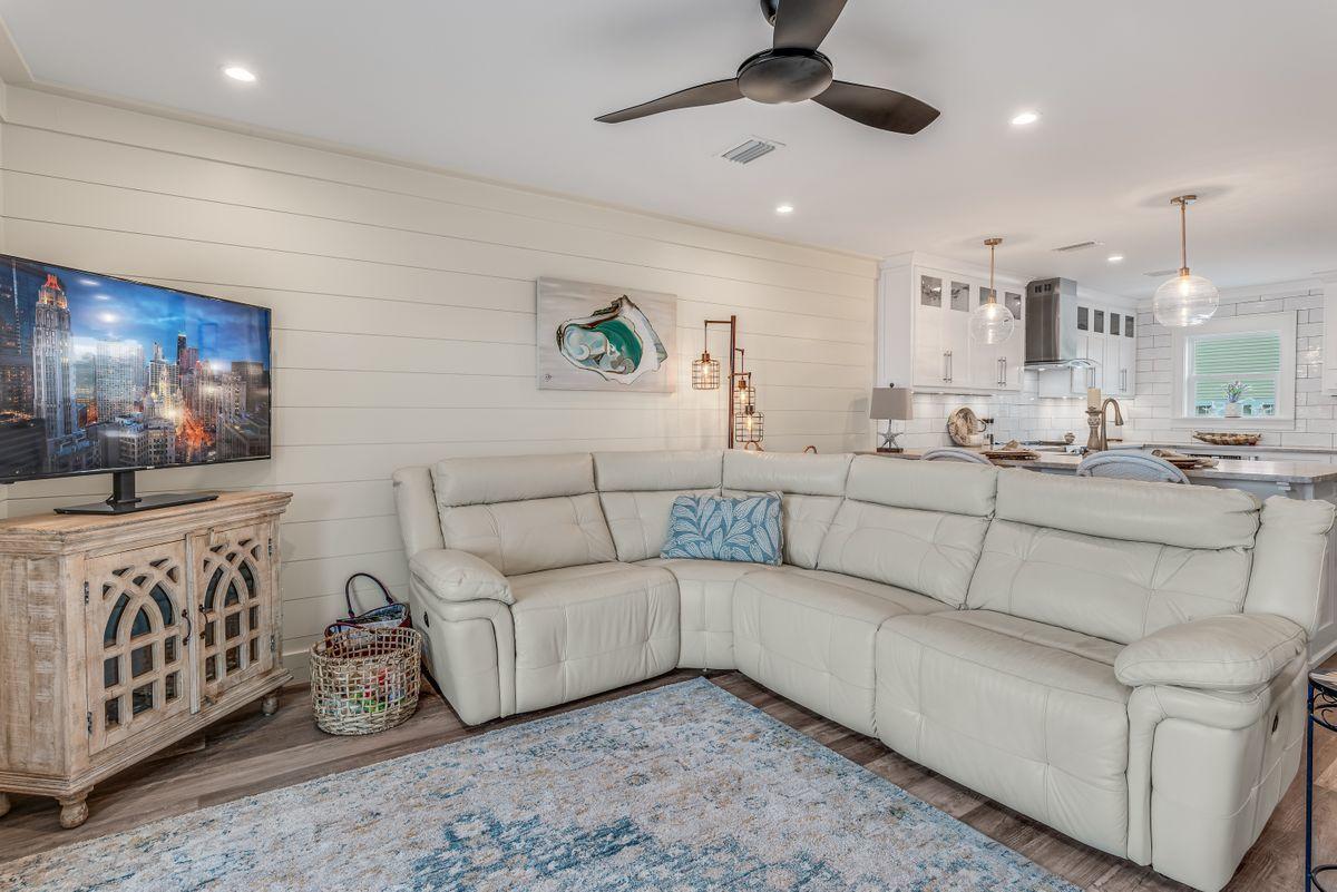 Shoreline 9 Townhouses - Residential