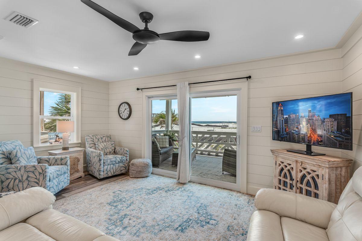 Shoreline 9 Townhouses - Residential