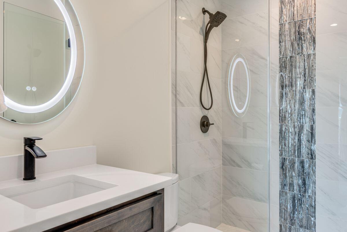 Shoreline 9 Townhouses - Residential