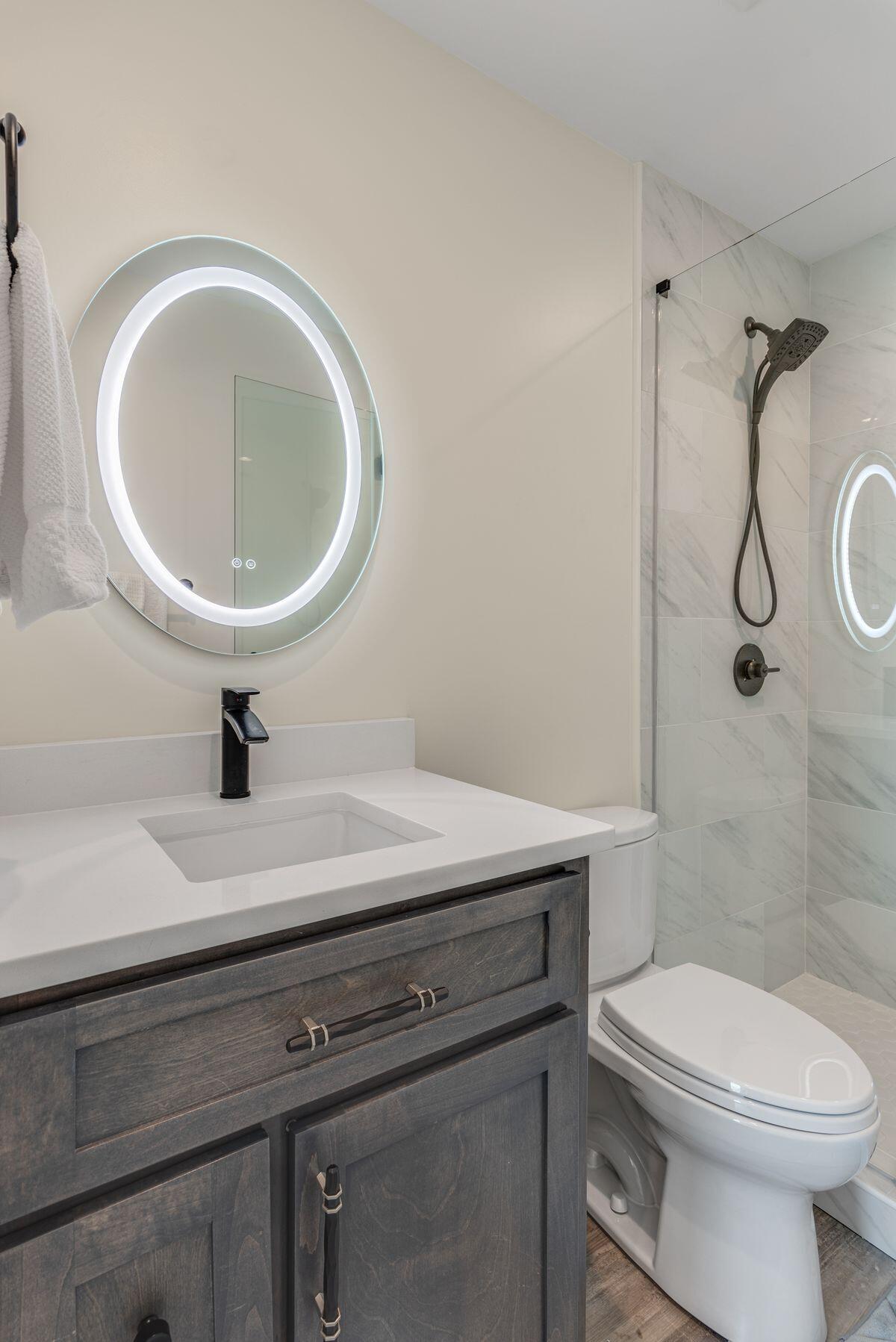 Shoreline 9 Townhouses - Residential