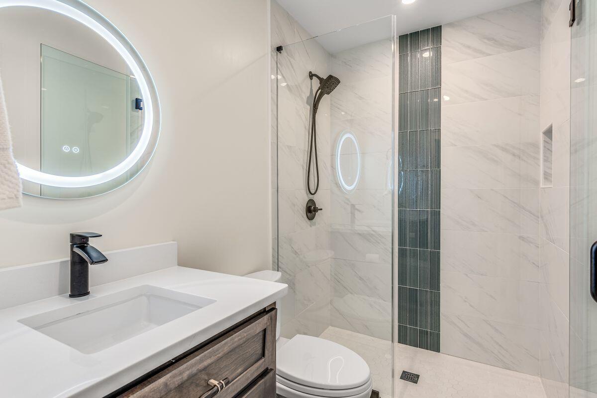 Shoreline 9 Townhouses - Residential