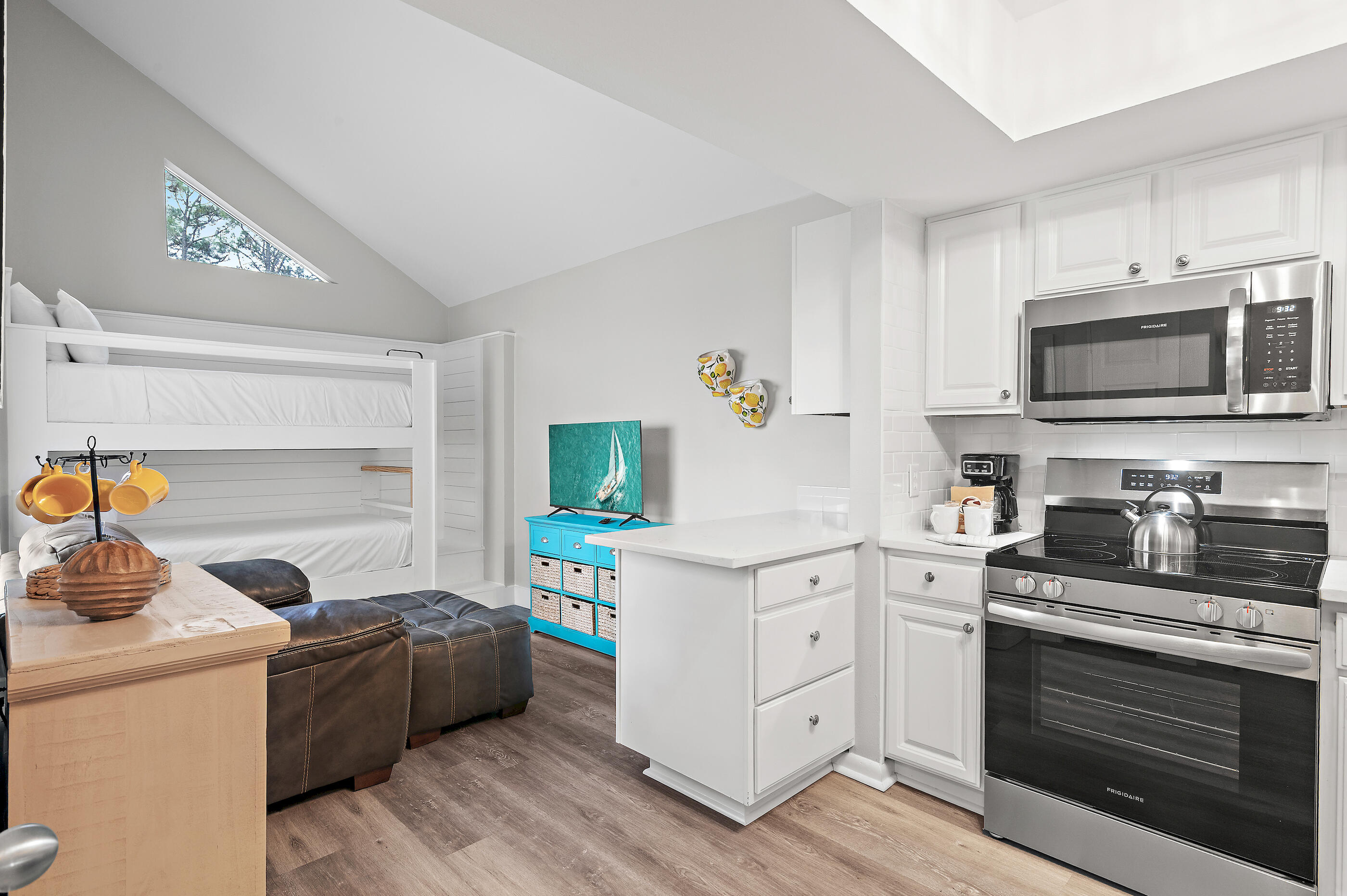 LINKSIDE VILLAGE UNIT 1 - Residential