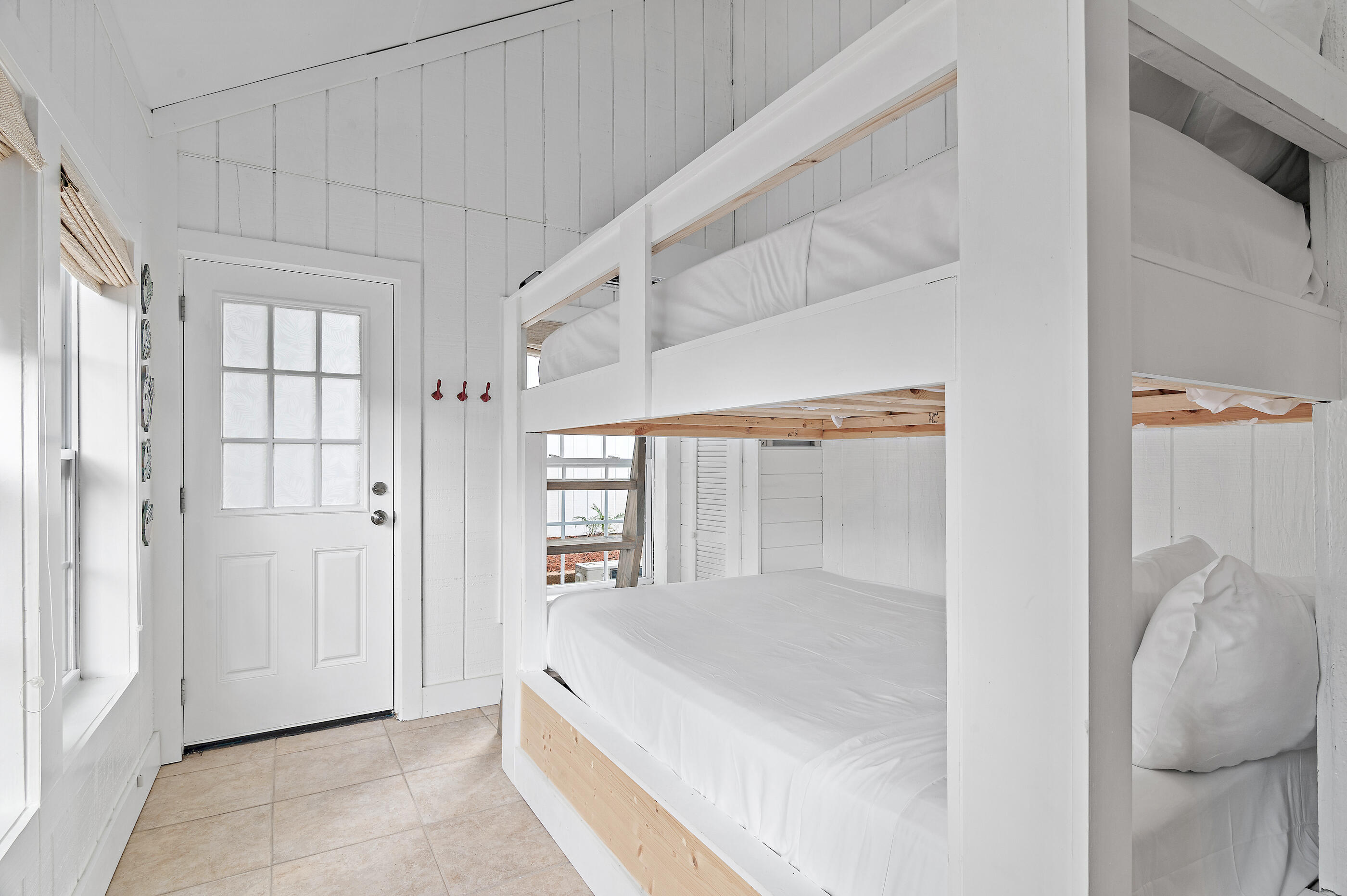 LINKSIDE VILLAGE UNIT 1 - Residential