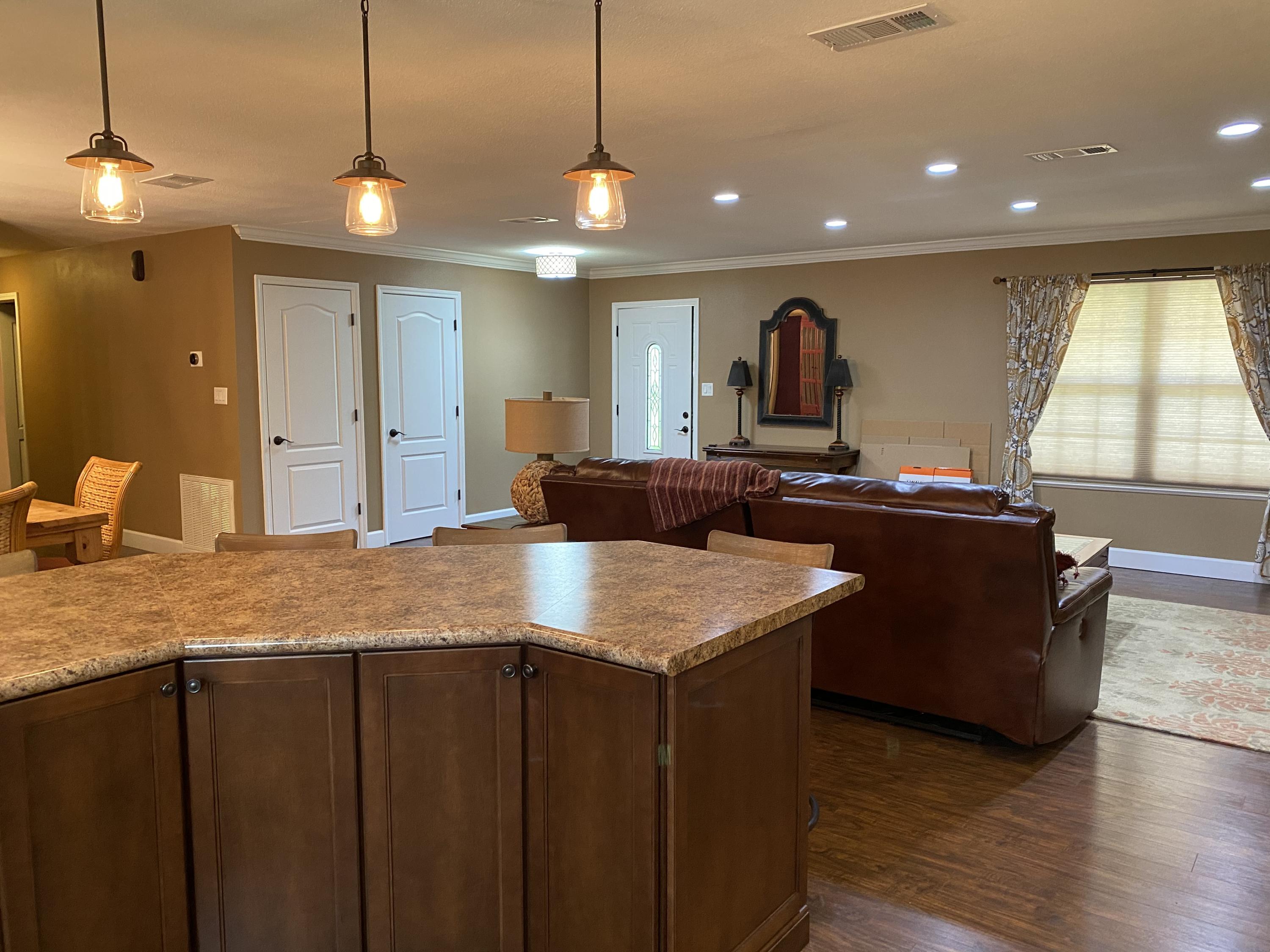 LAKE SHARON ESTATES - Residential Lease