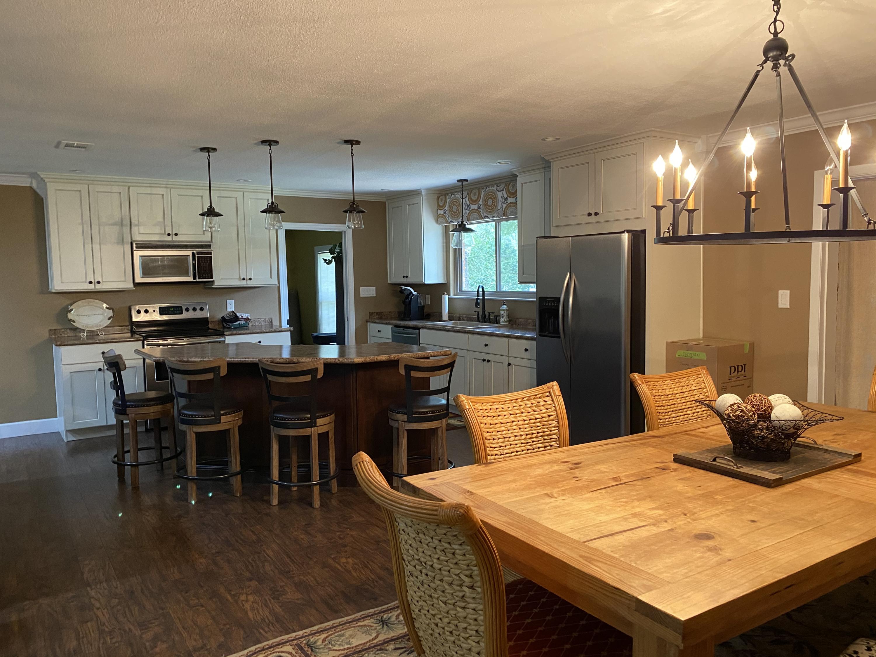 LAKE SHARON ESTATES - Residential Lease