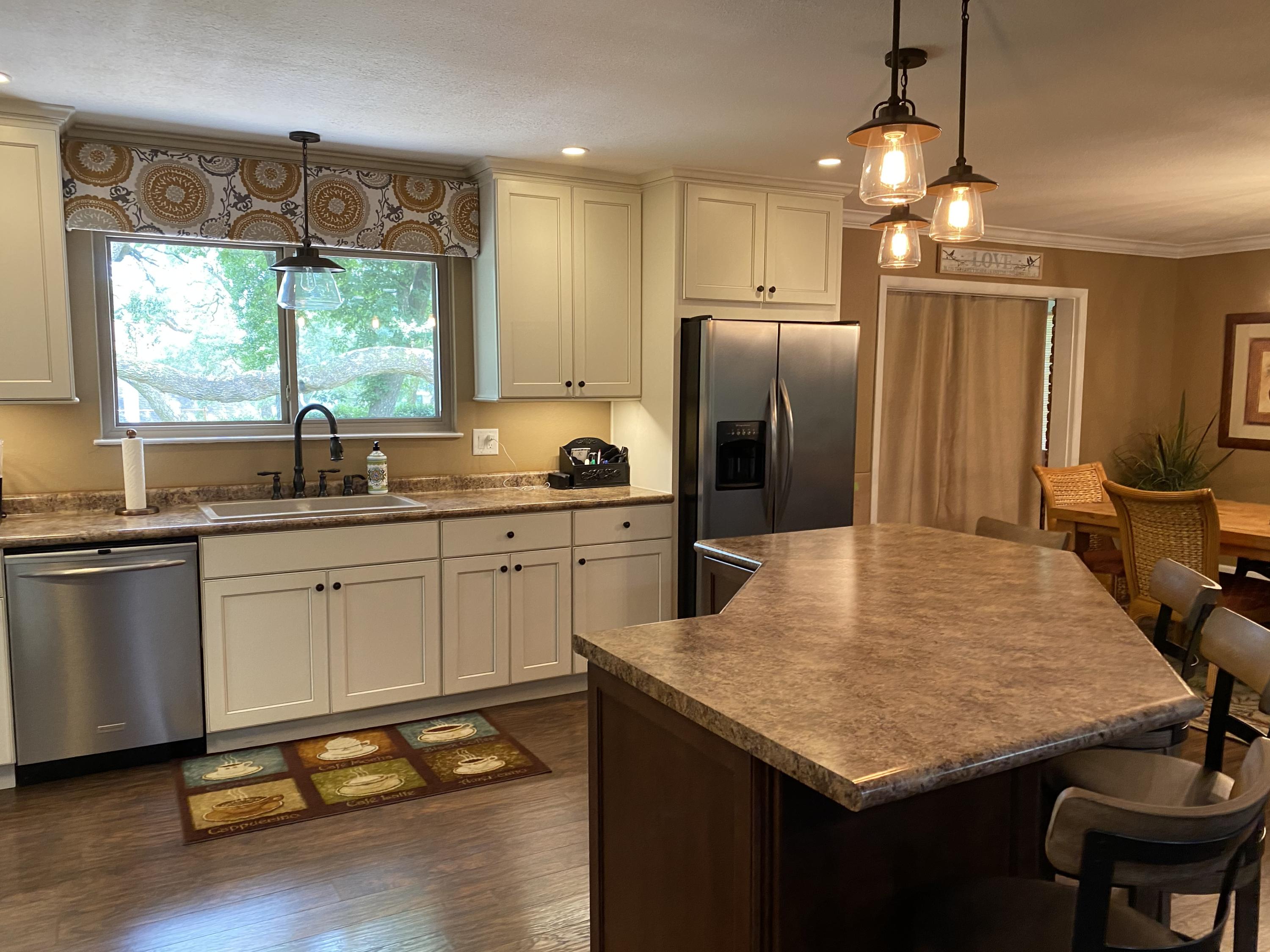 LAKE SHARON ESTATES - Residential Lease