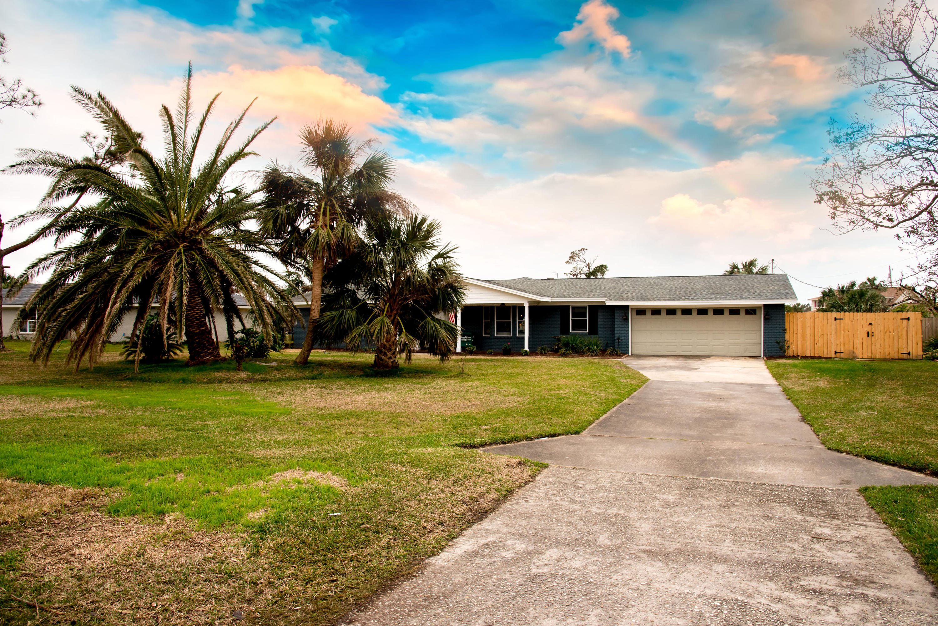 BAYWOOD SHORE ESTATES - Residential