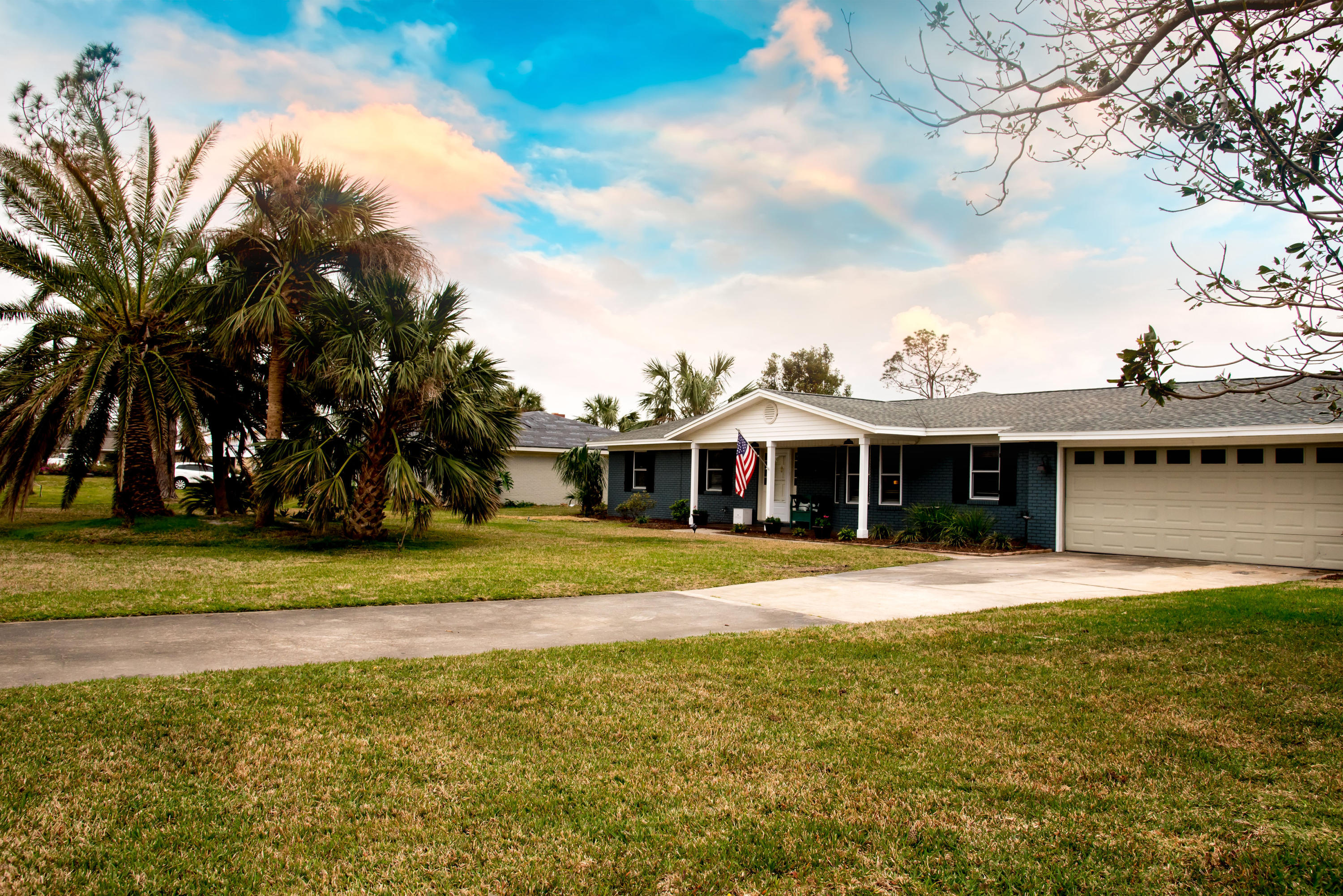 BAYWOOD SHORE ESTATES - Residential