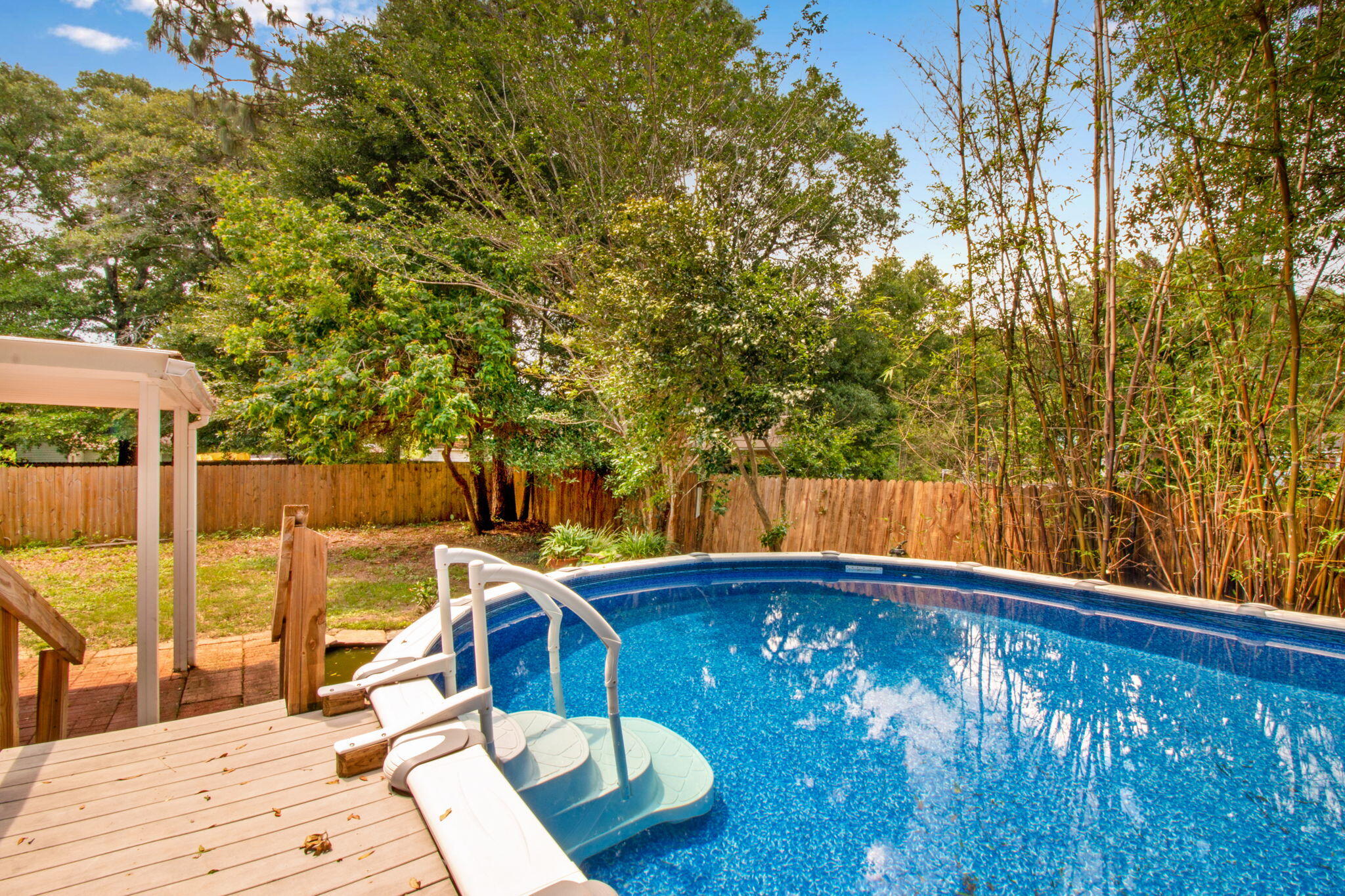 CRESTLINE - Residential