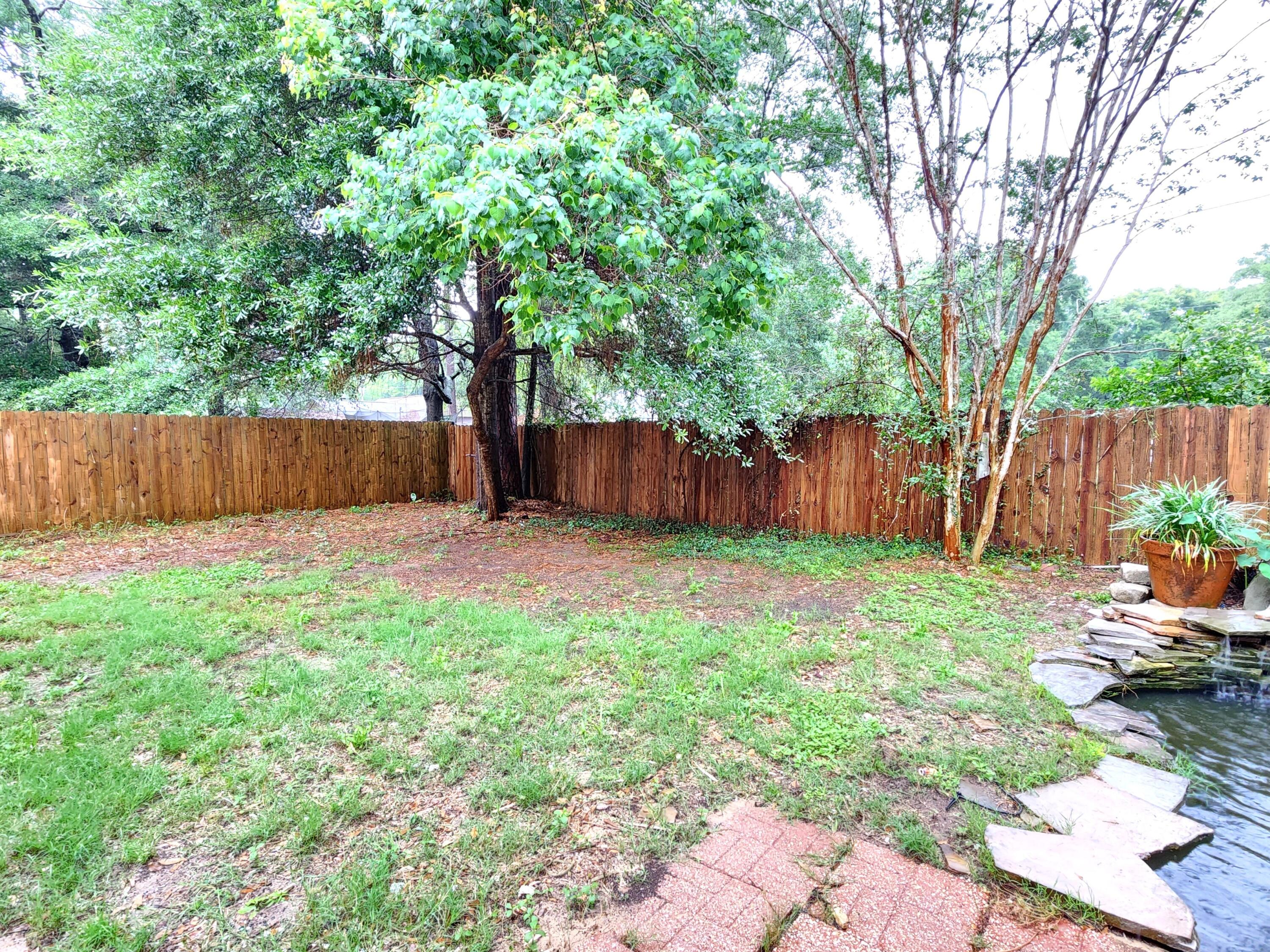 CRESTLINE - Residential