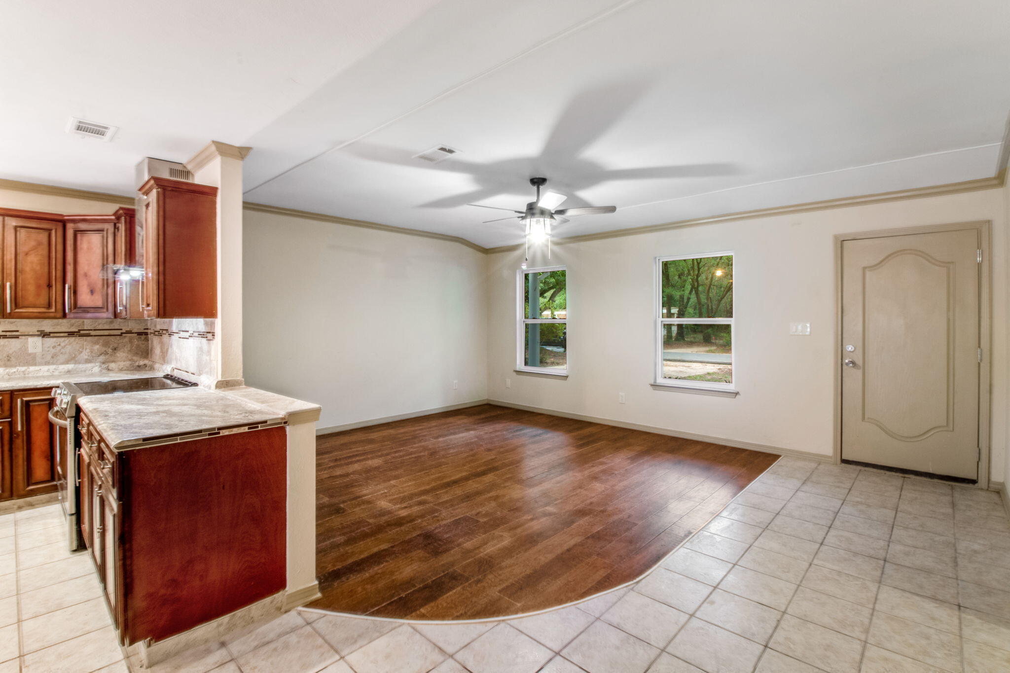 CRESTLINE - Residential