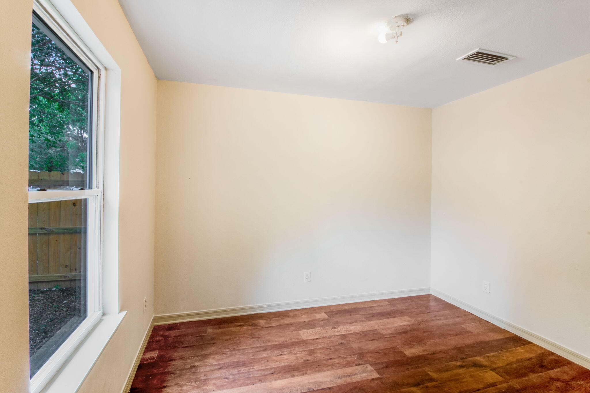 CRESTLINE - Residential