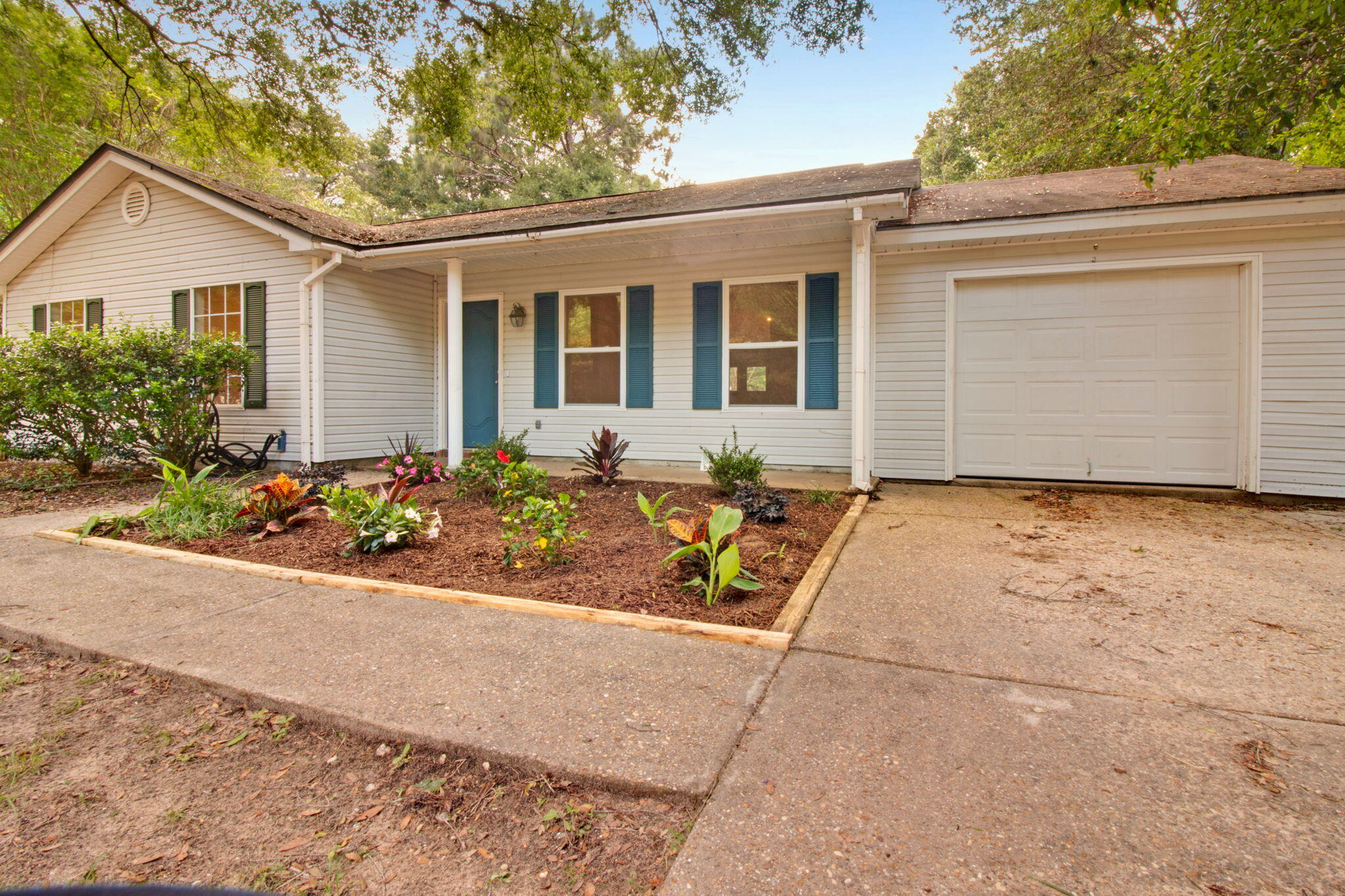 CRESTLINE - Residential