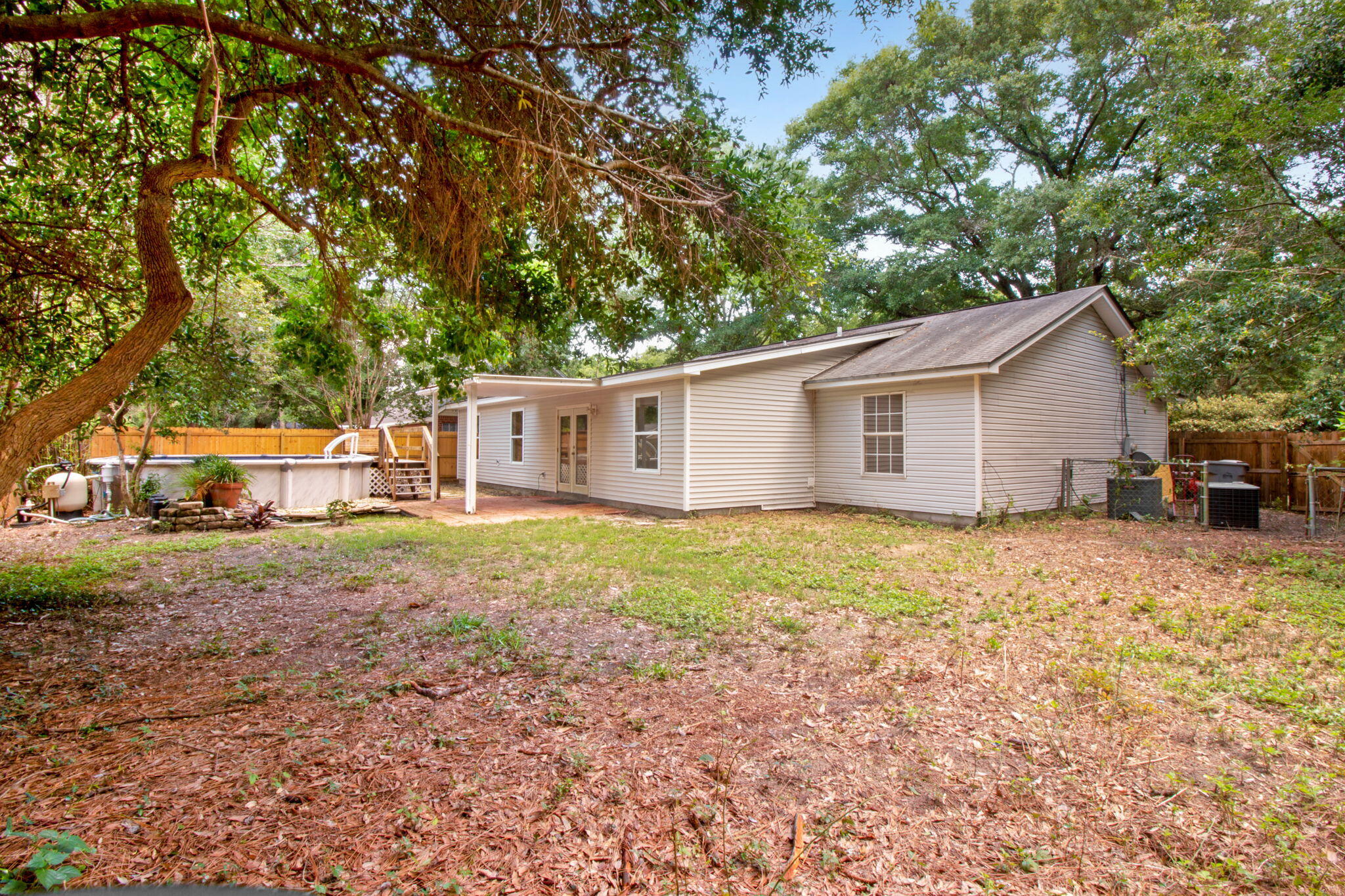 CRESTLINE - Residential