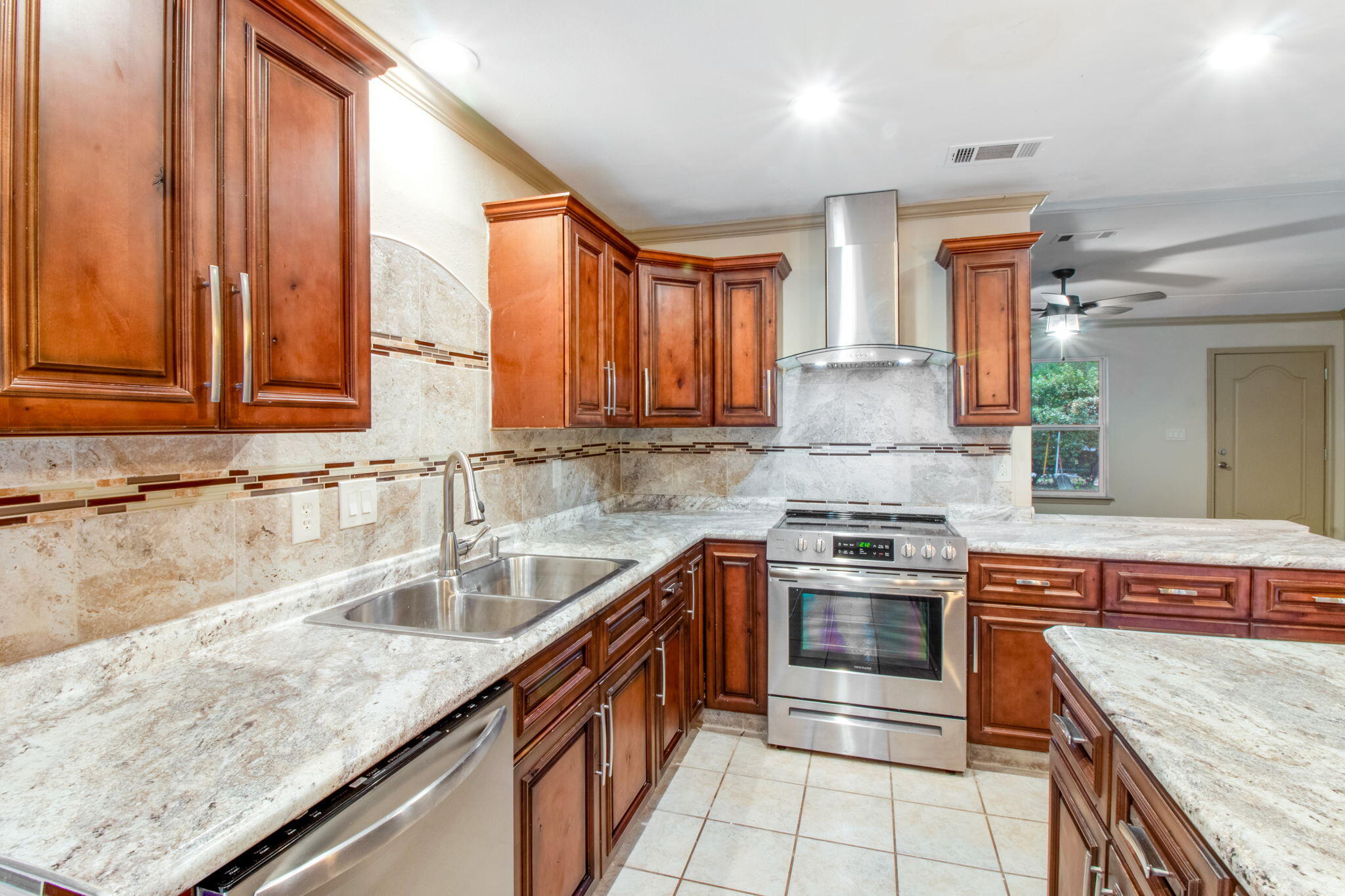 CRESTLINE - Residential