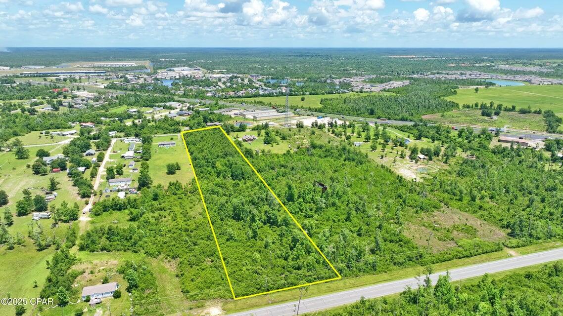 NO RECORDED SUBDIVISION - Land