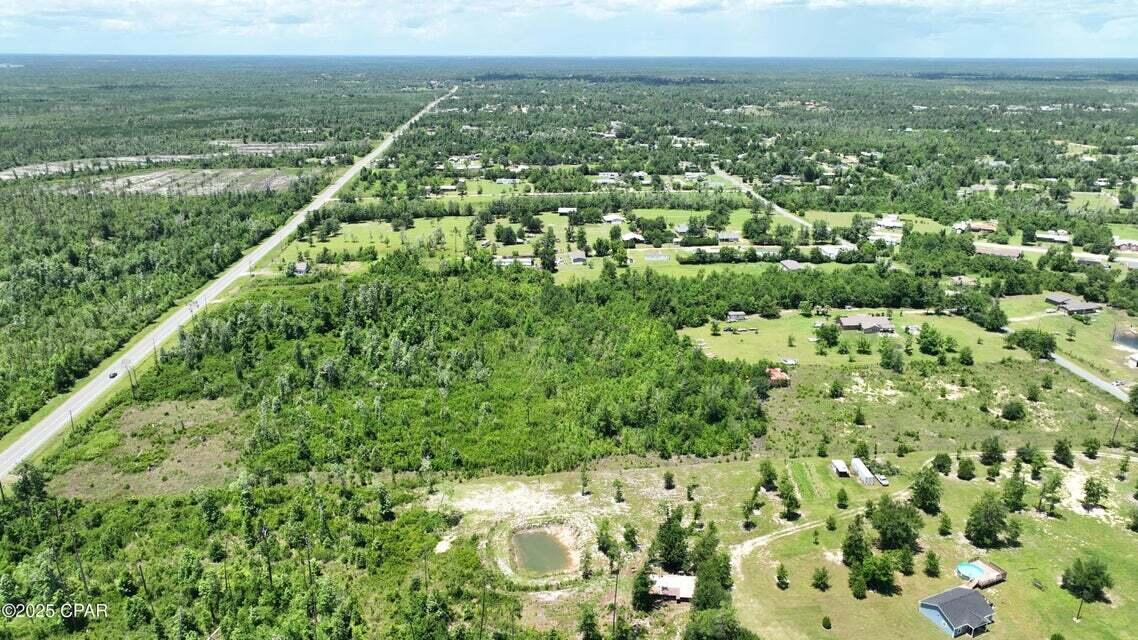 NO RECORDED SUBDIVISION - Land