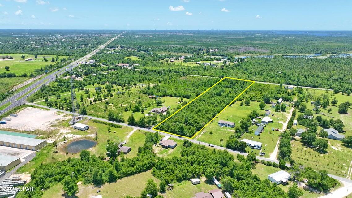 NO RECORDED SUBDIVISION - Land