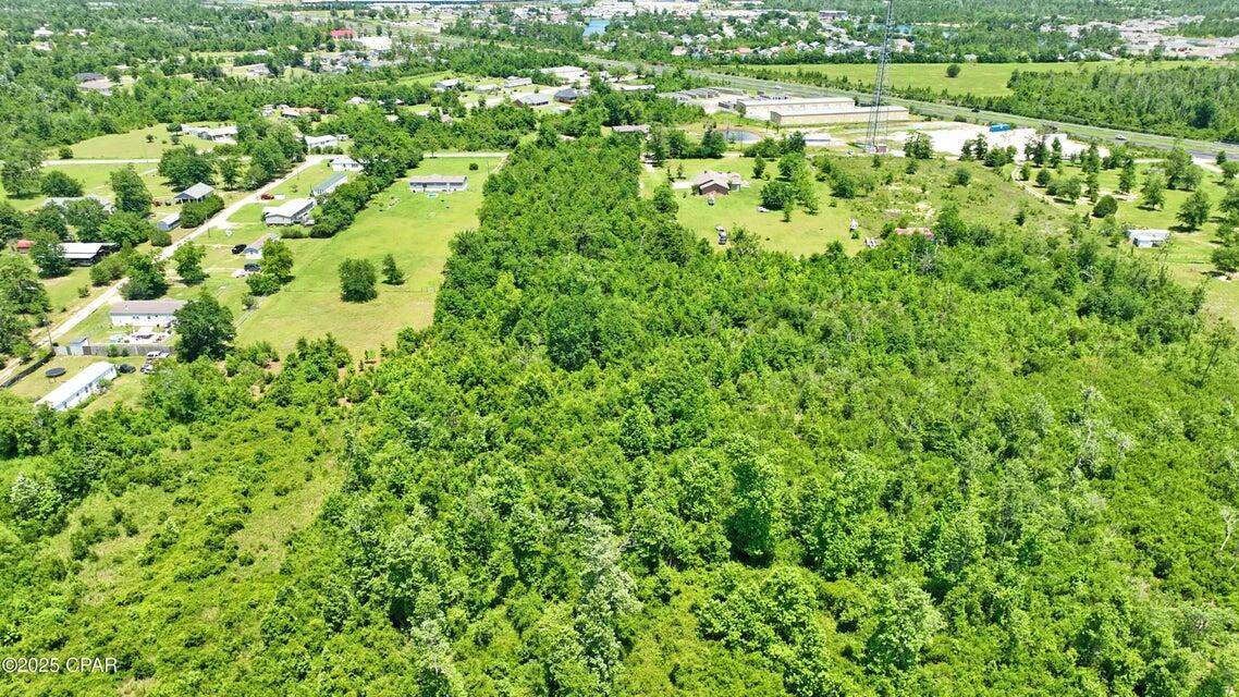 NO RECORDED SUBDIVISION - Land