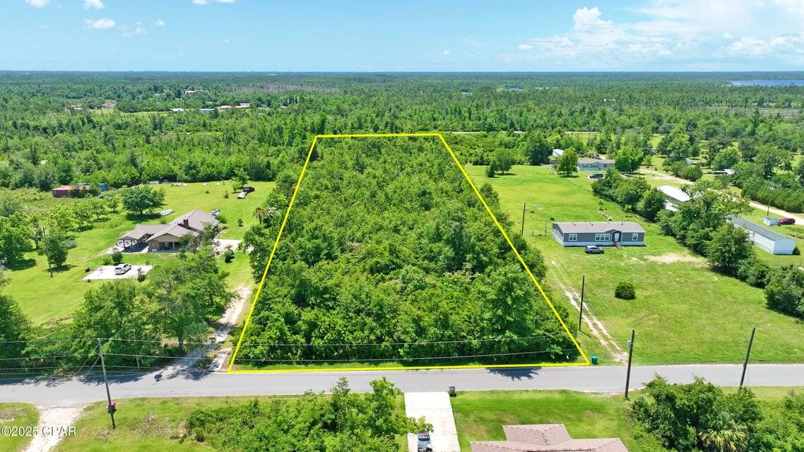 NO RECORDED SUBDIVISION - Land