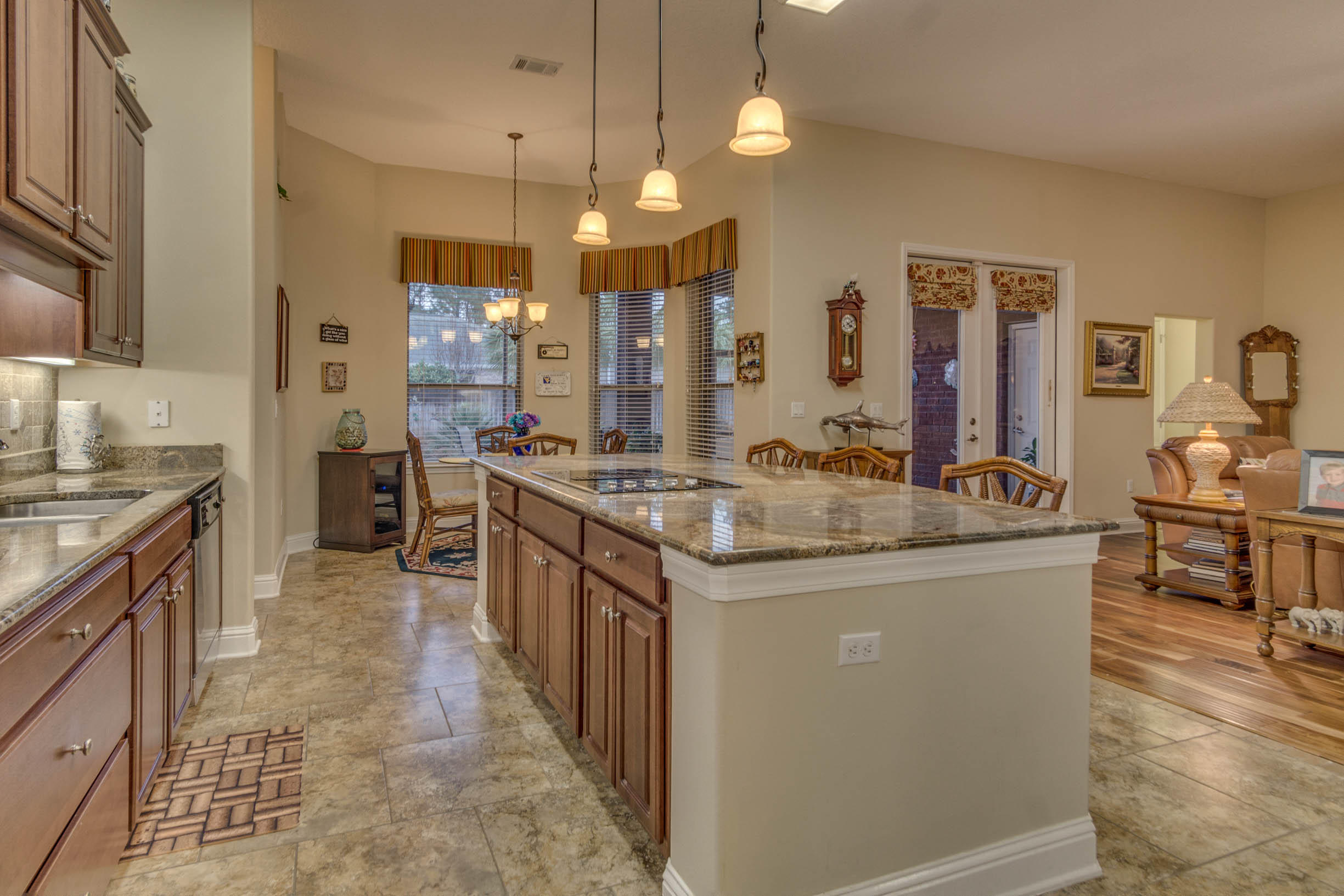 WINDMEADOWS - Residential