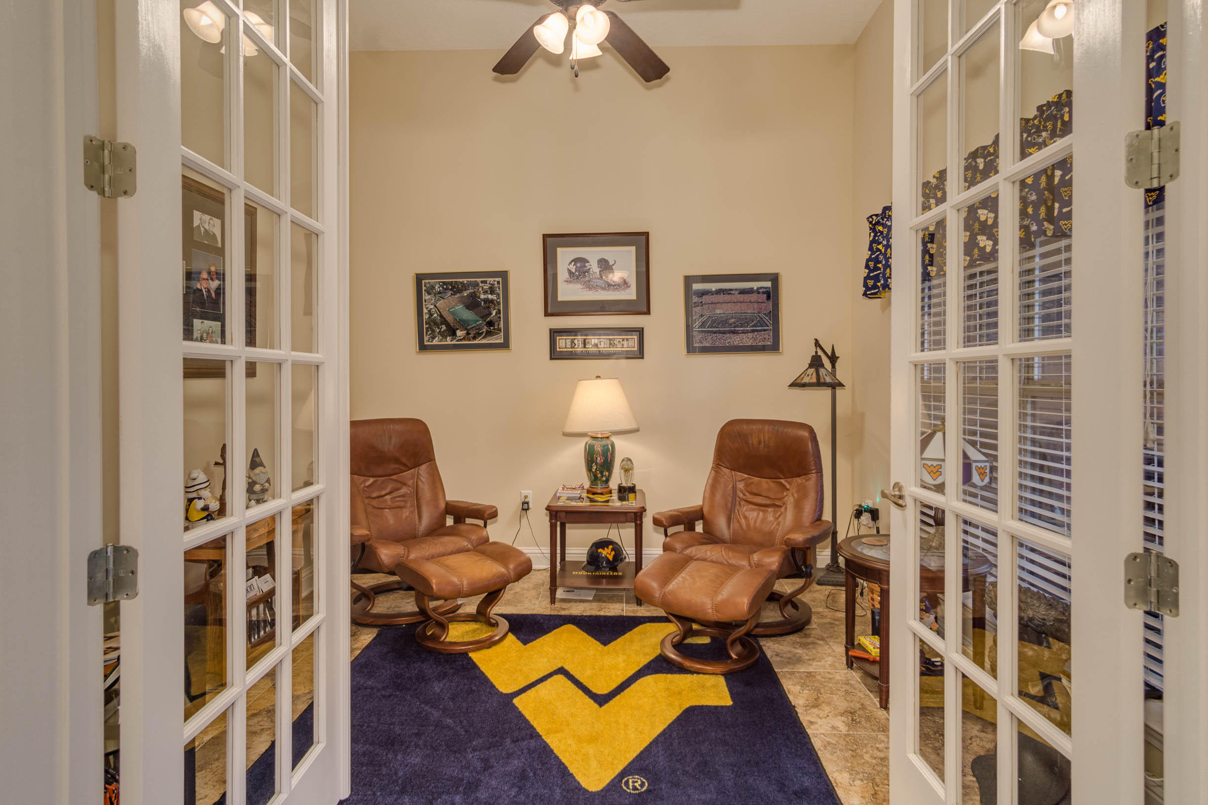 WINDMEADOWS - Residential