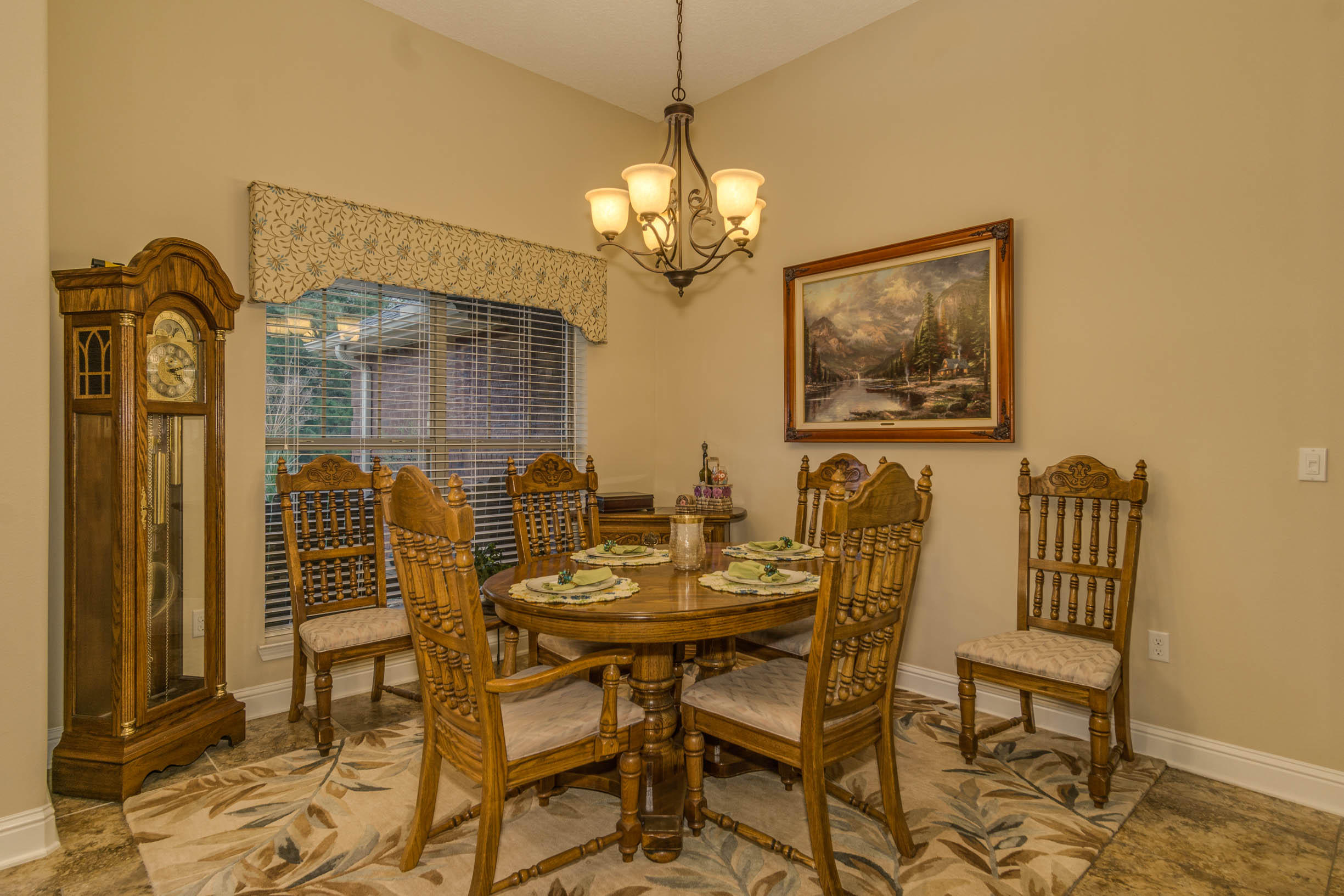 WINDMEADOWS - Residential