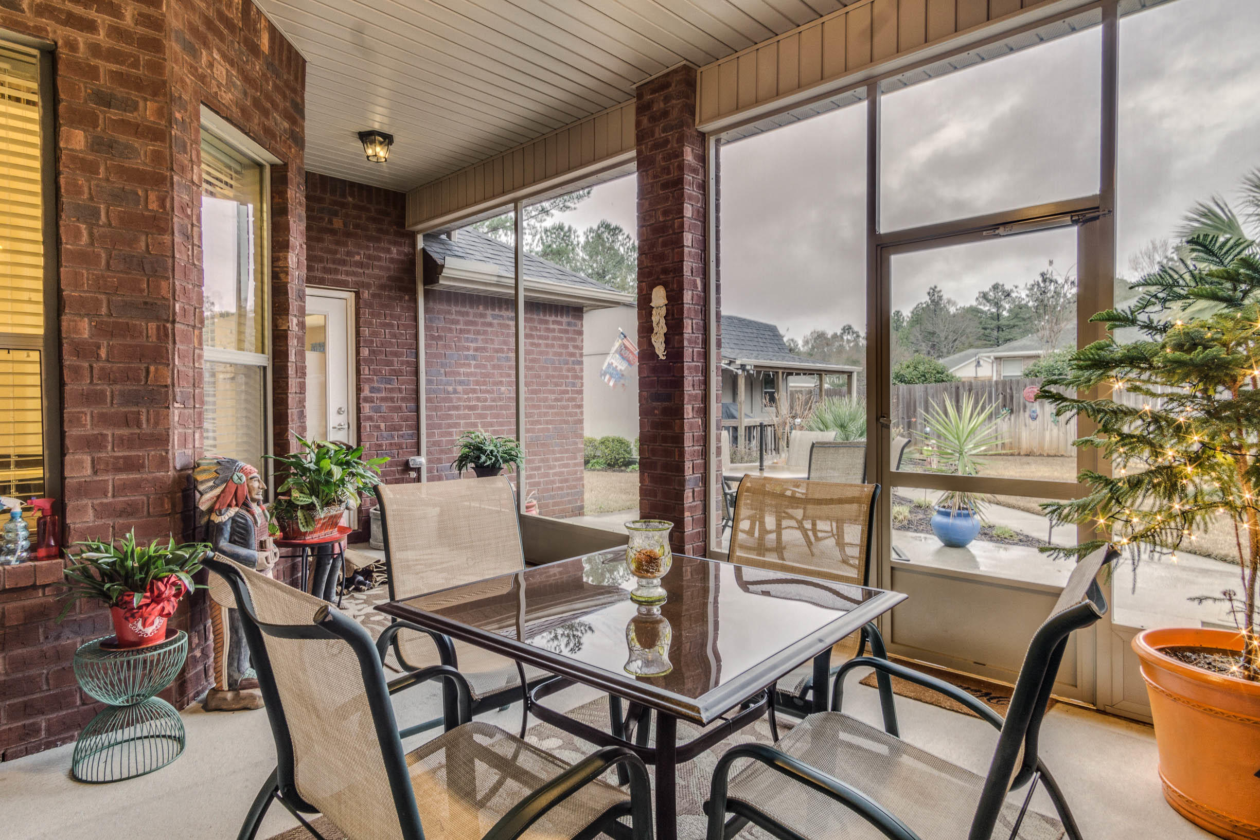 WINDMEADOWS - Residential