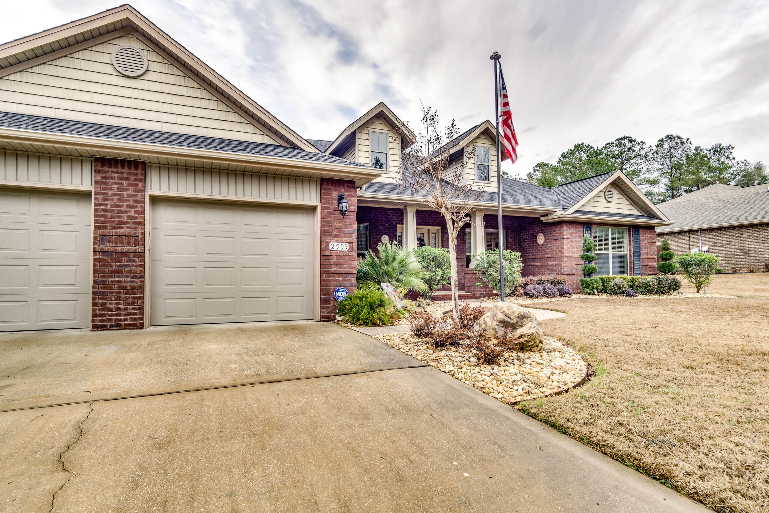 WINDMEADOWS - Residential