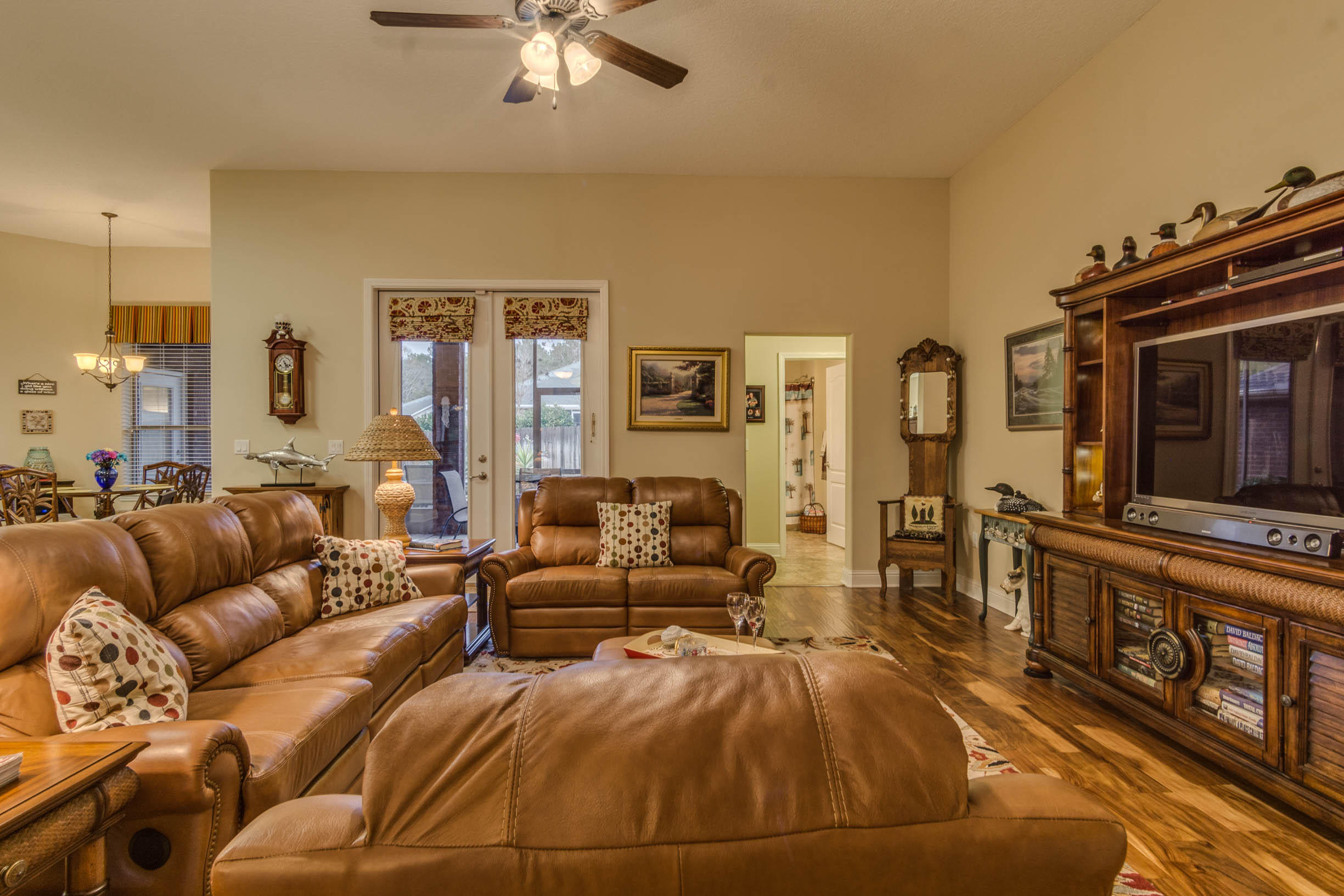 WINDMEADOWS - Residential