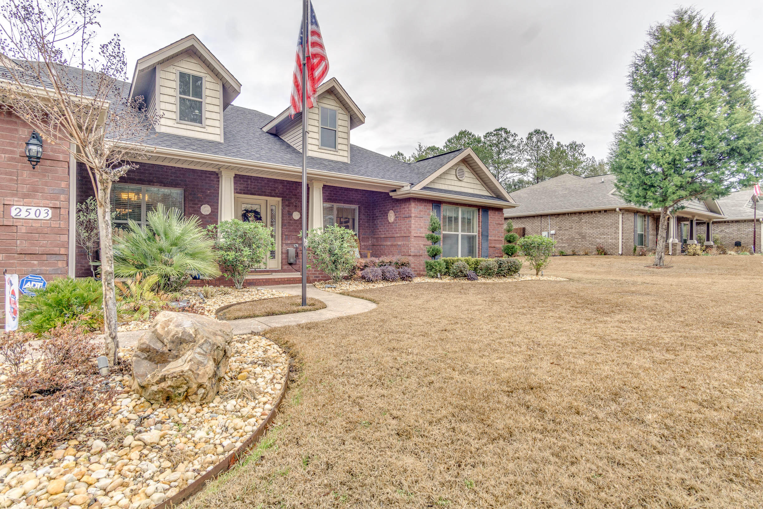 WINDMEADOWS - Residential