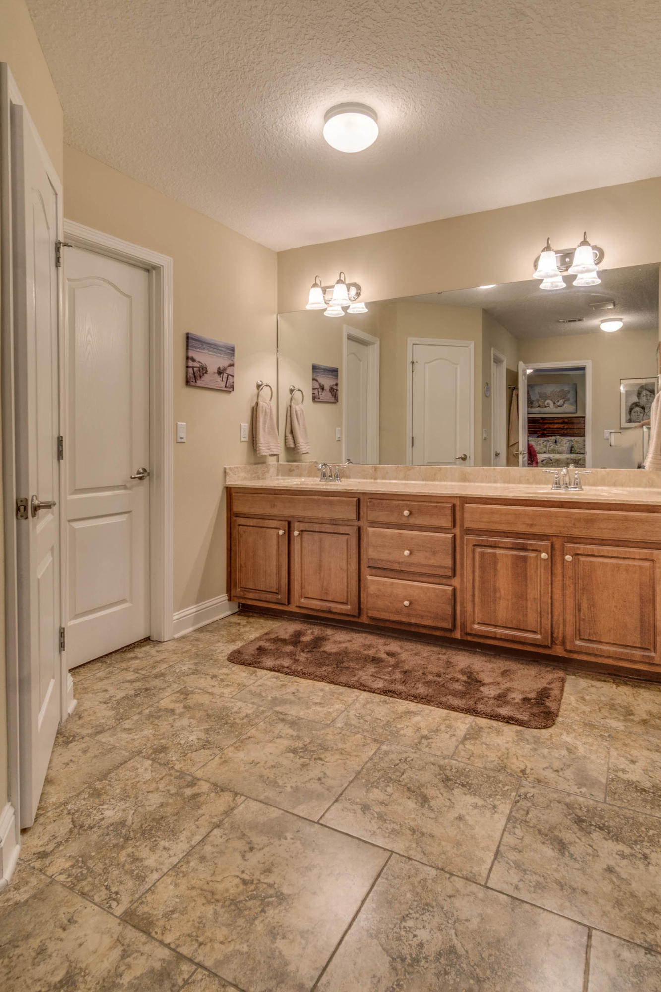 WINDMEADOWS - Residential