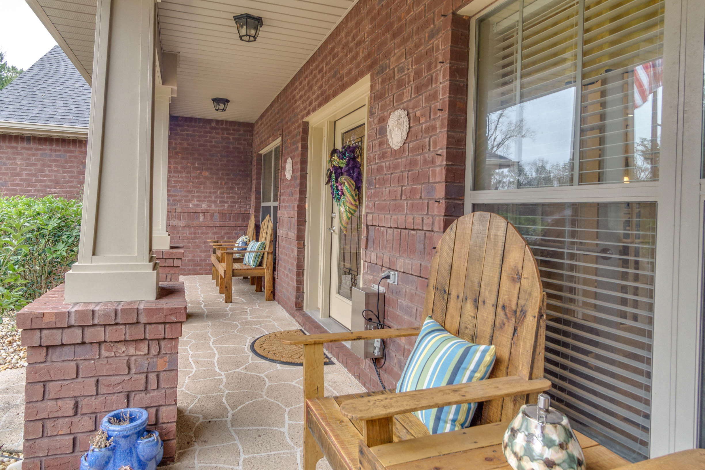 WINDMEADOWS - Residential