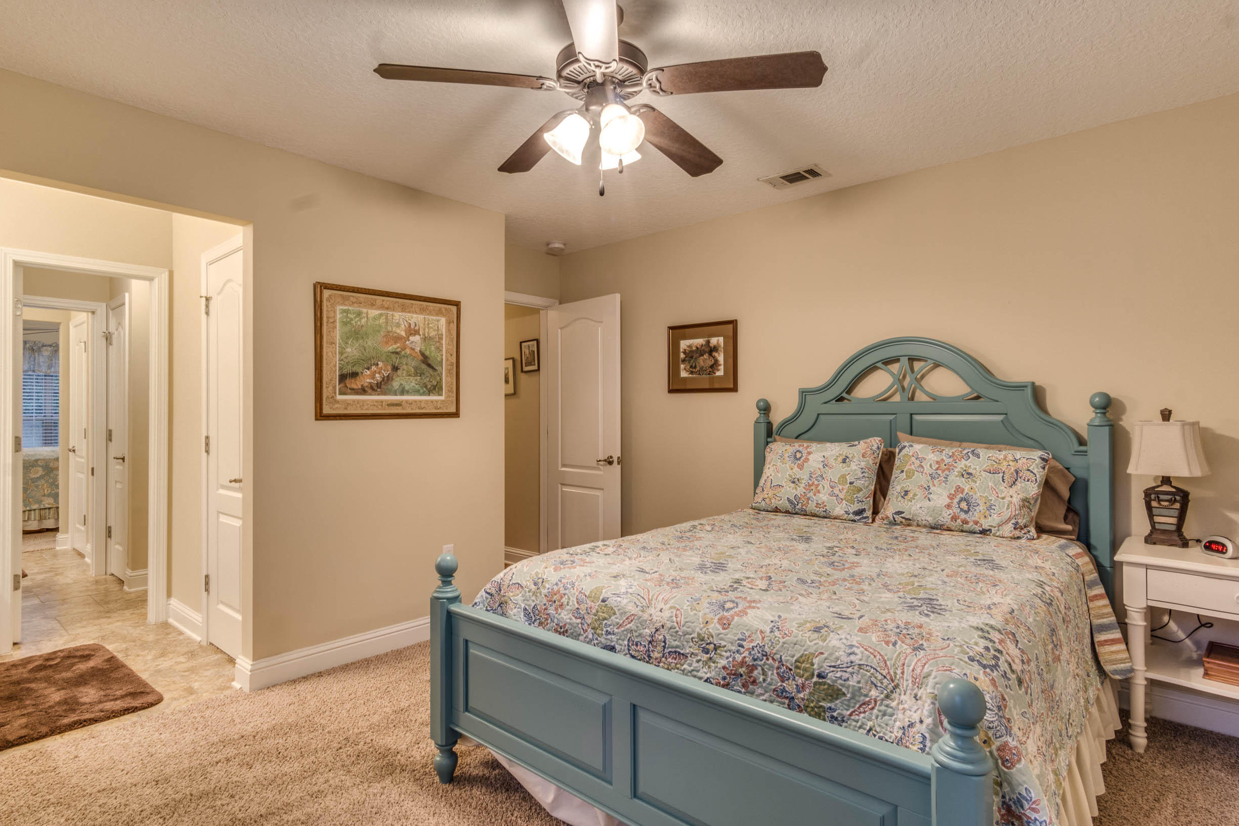 WINDMEADOWS - Residential