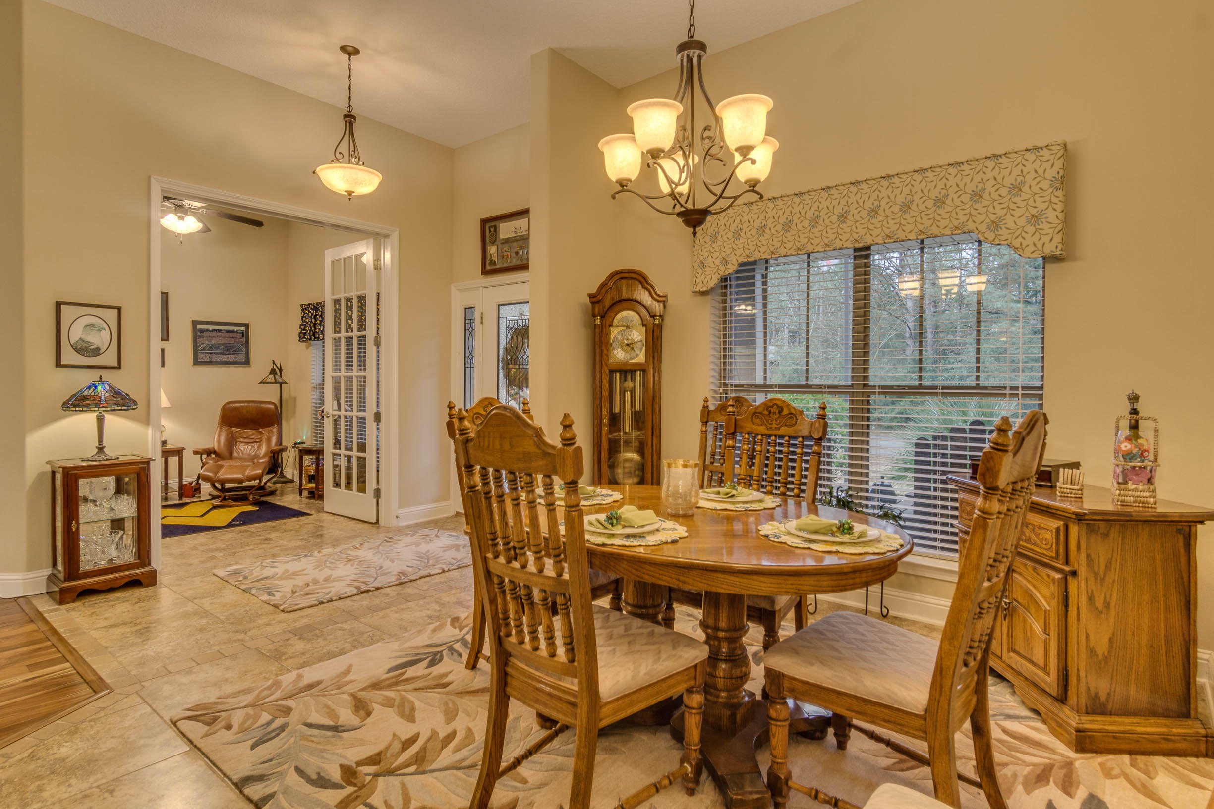 WINDMEADOWS - Residential