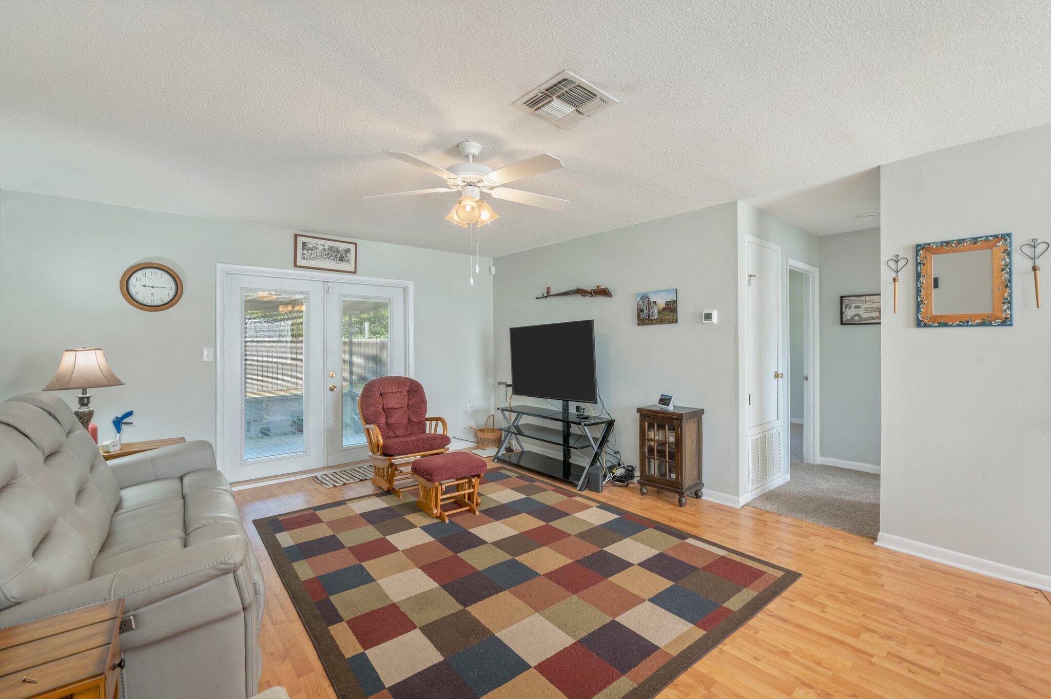 PINE MEADOWS 1ST ADDN - Residential