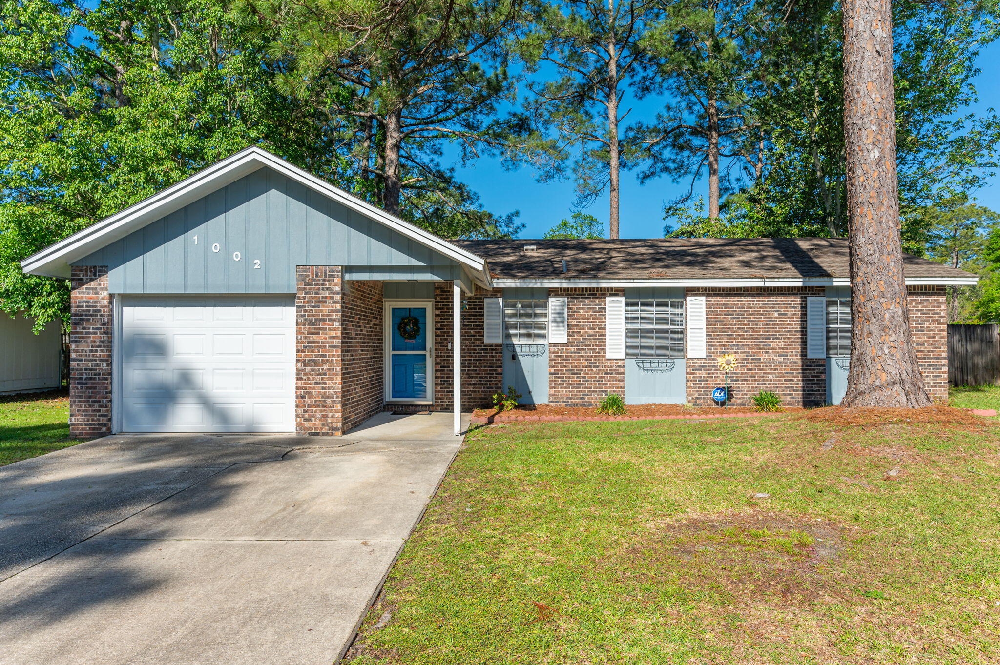 PINE MEADOWS 1ST ADDN - Residential