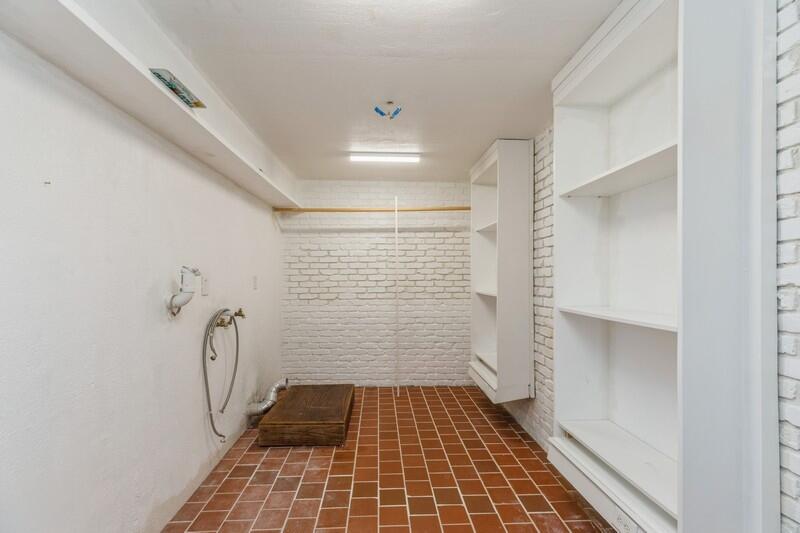 EDNEYS WEST HILL - Residential