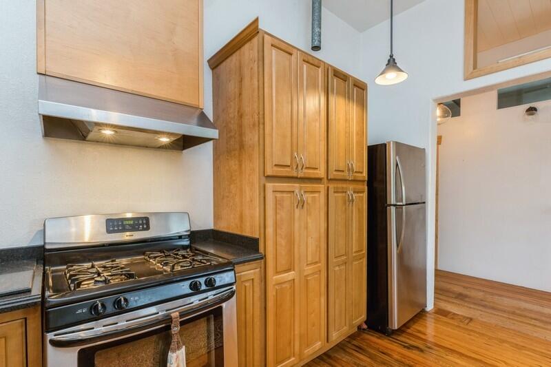 EDNEYS WEST HILL - Residential