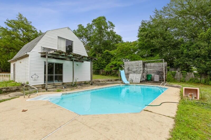 EDNEYS WEST HILL - Residential