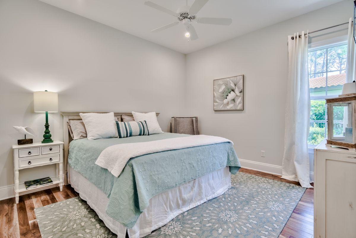 BAYTOWNE AVE EAST - Residential