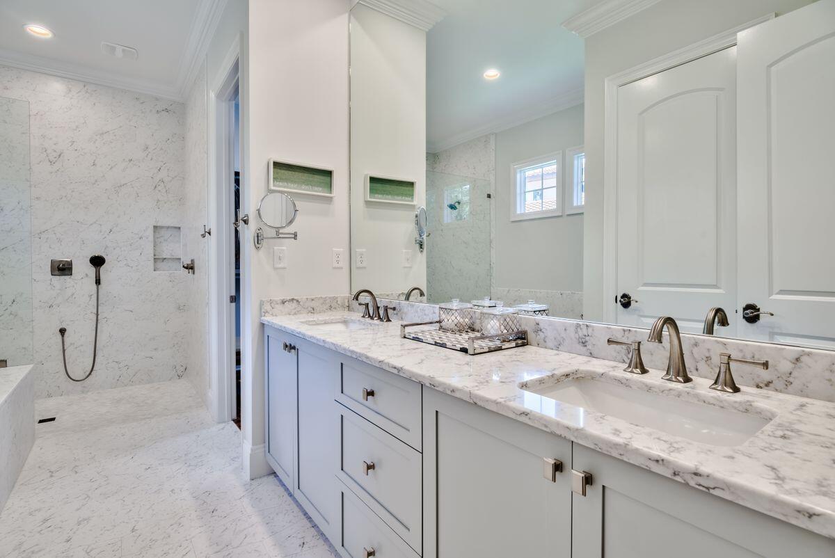 BAYTOWNE AVE EAST - Residential