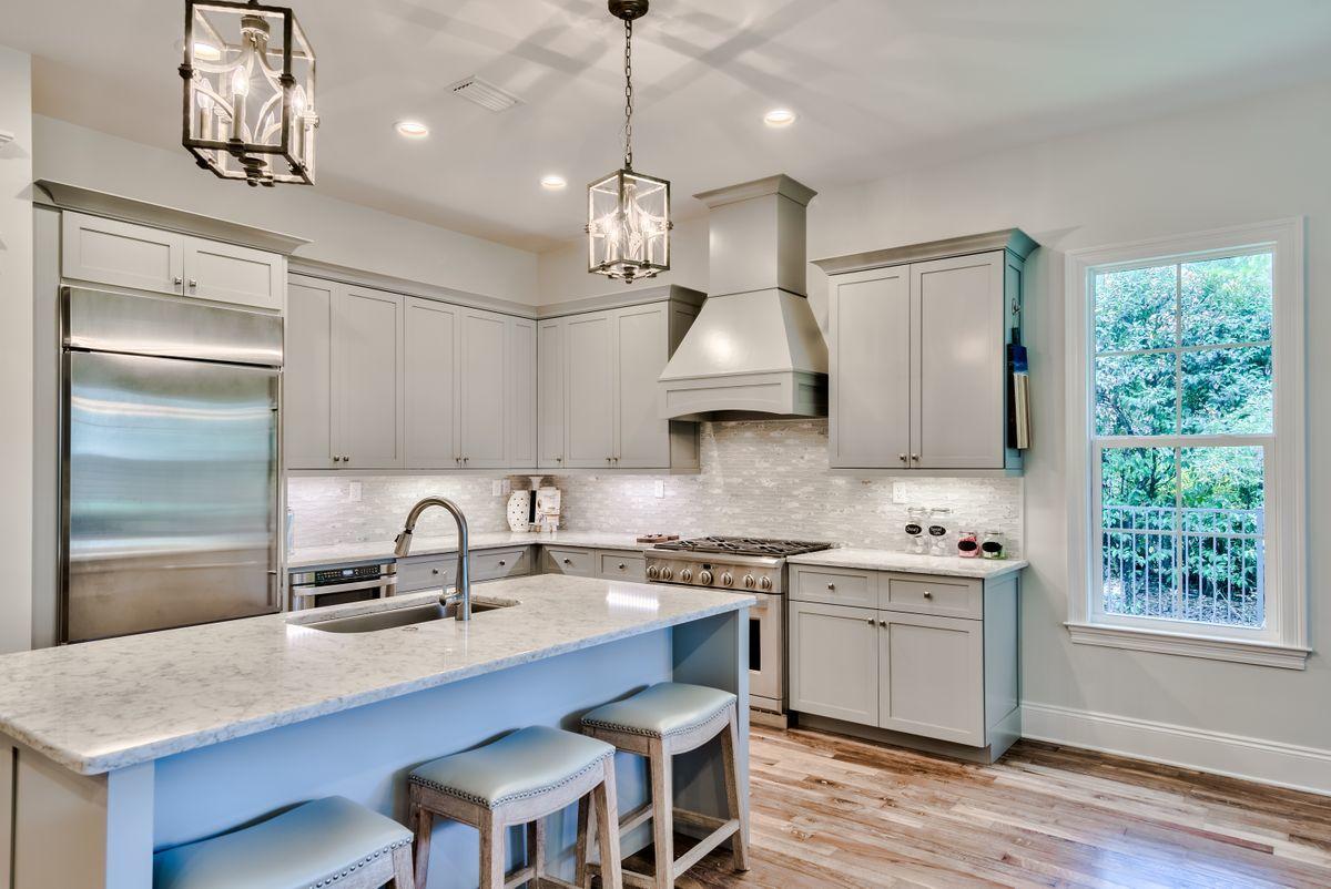 BAYTOWNE AVE EAST - Residential