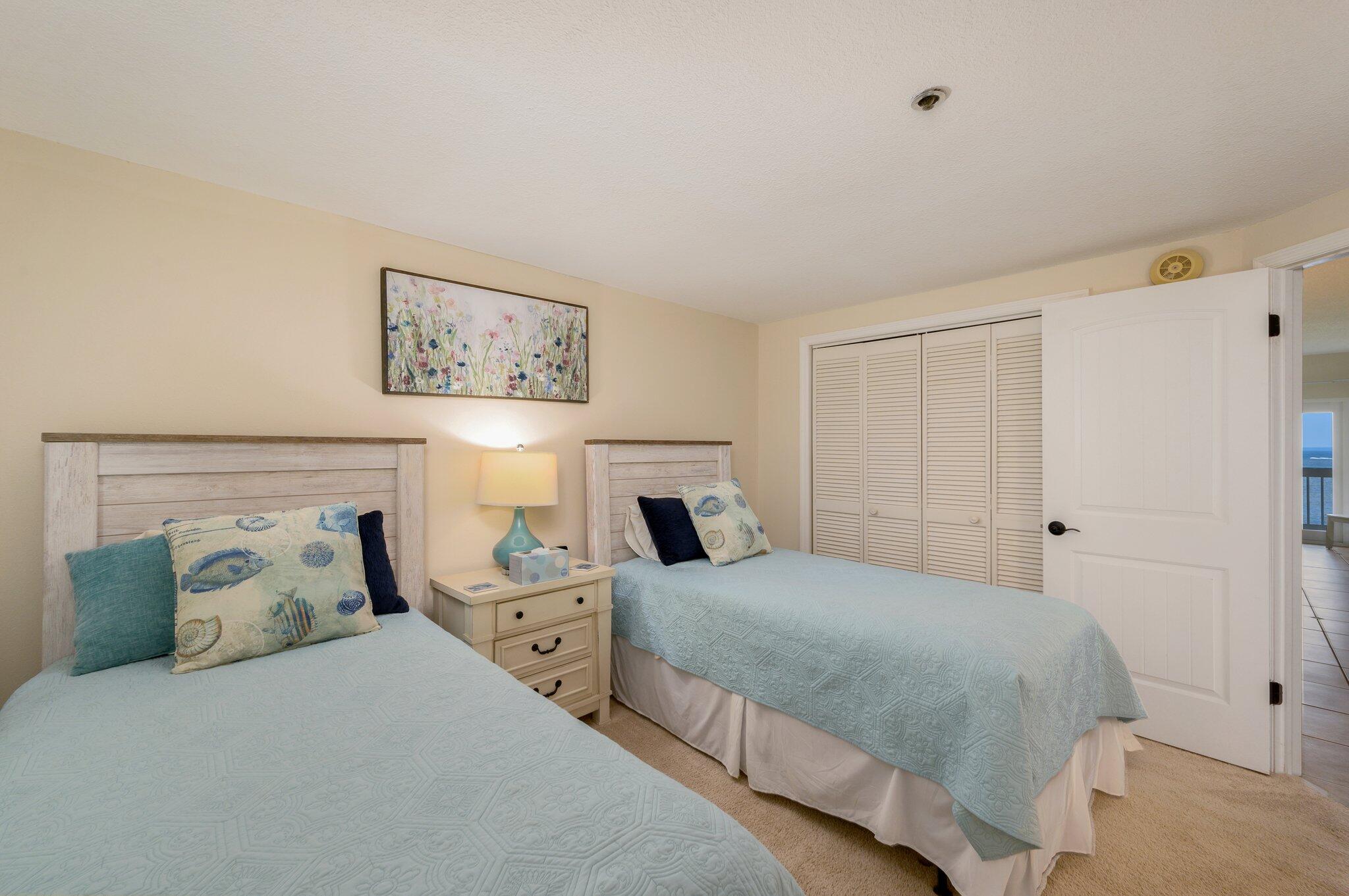 PLAYERS CLUB ON THE BAY THE - Residential