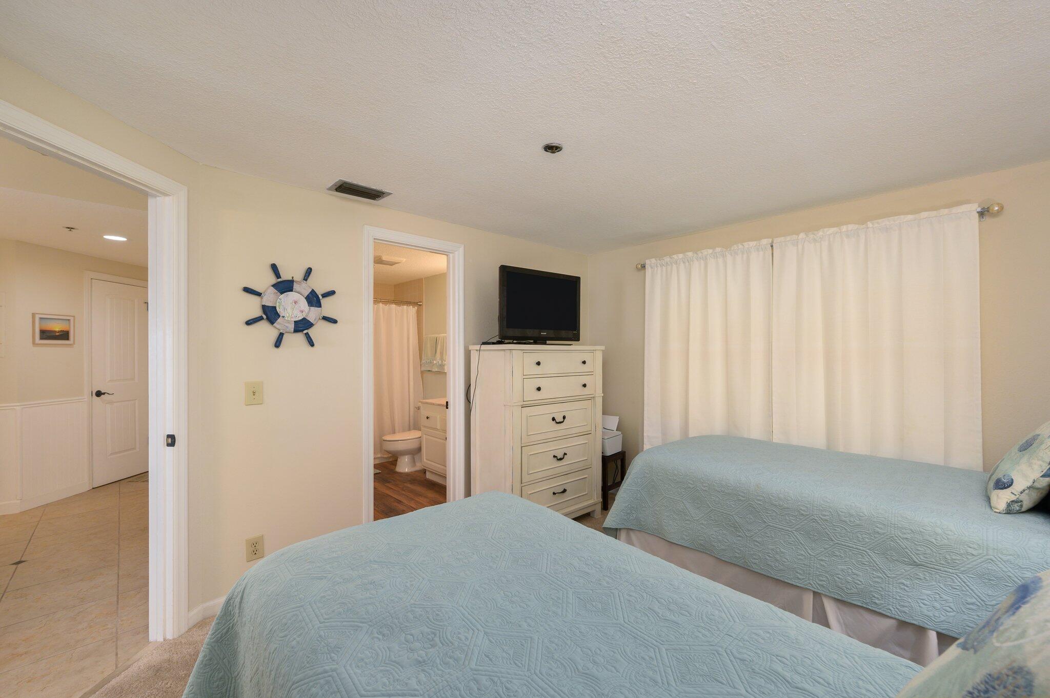 PLAYERS CLUB ON THE BAY THE - Residential