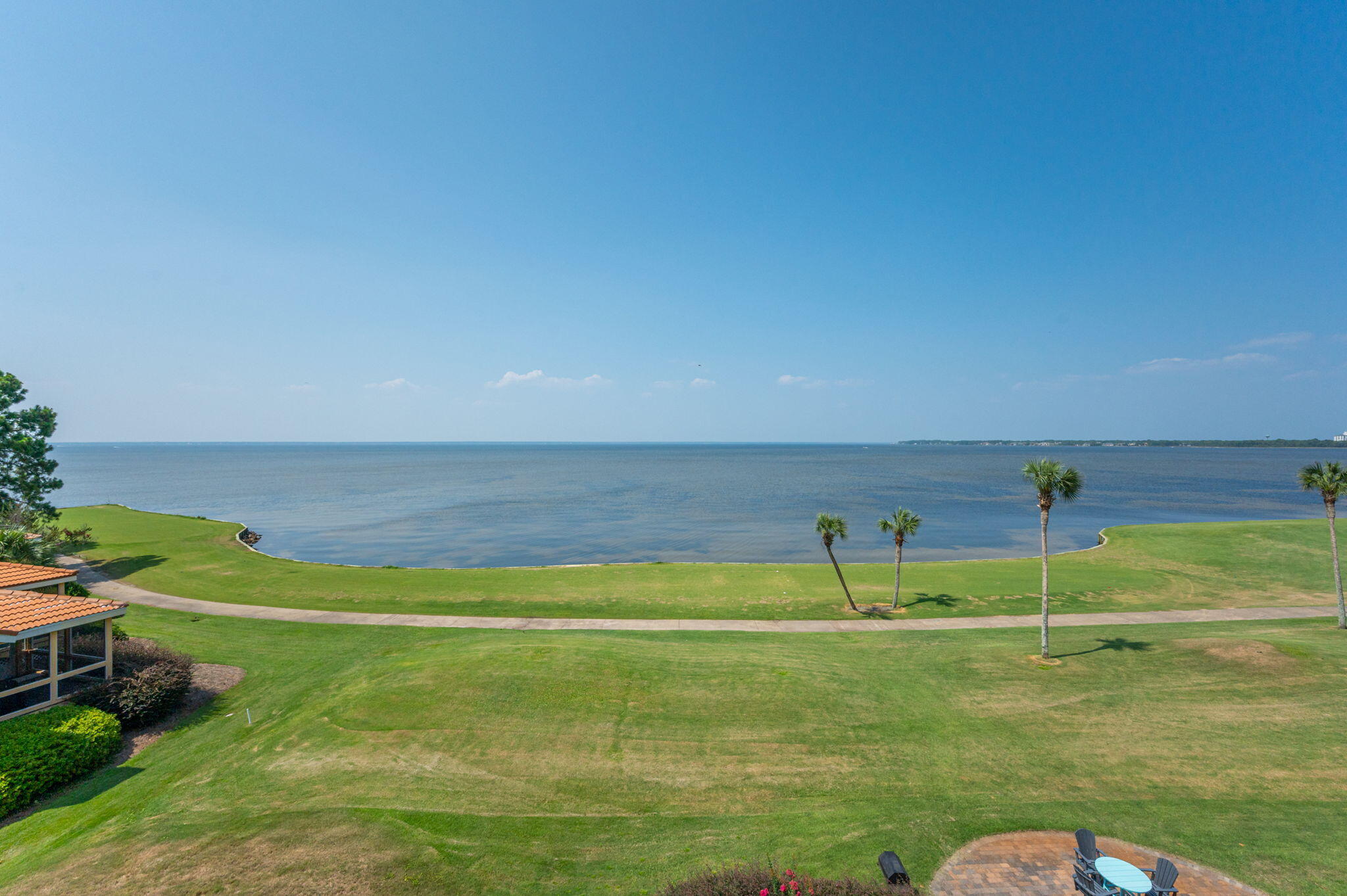 PLAYERS CLUB ON THE BAY THE - Residential